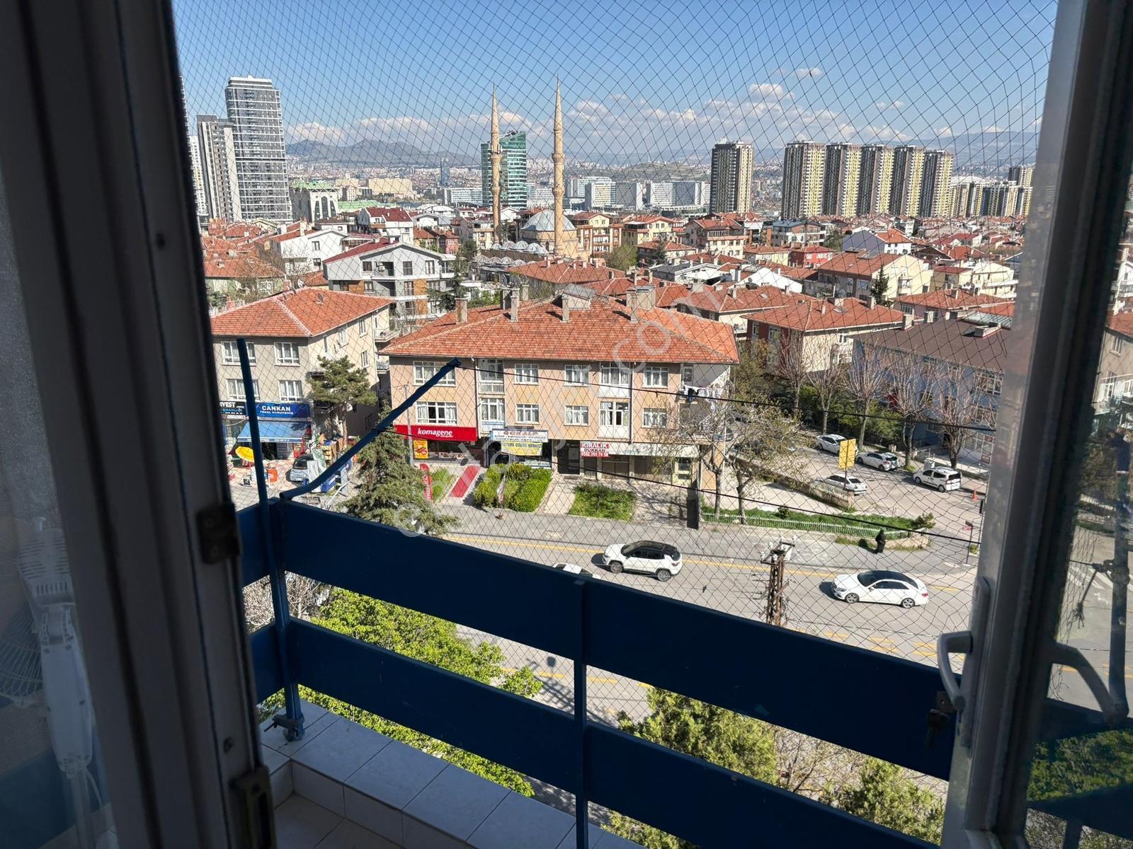 Suadiyede Satılık 2+1 Teras Dubleks Merkezi Isıtma Cadde Üzeri - Görsel 7