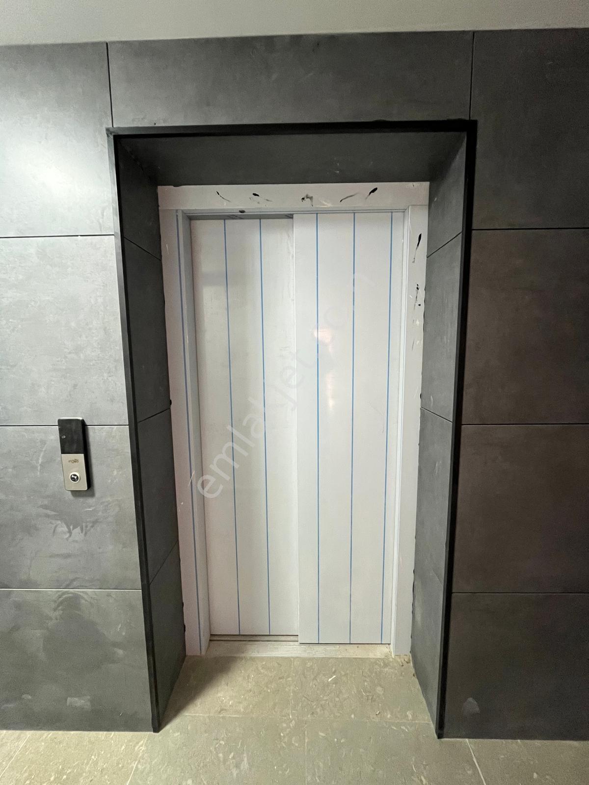 Sbell'den Bahçelievlerde Yeni Binada 30.000-tl Kiracılı Lüks 1+1 - Görsel 11
