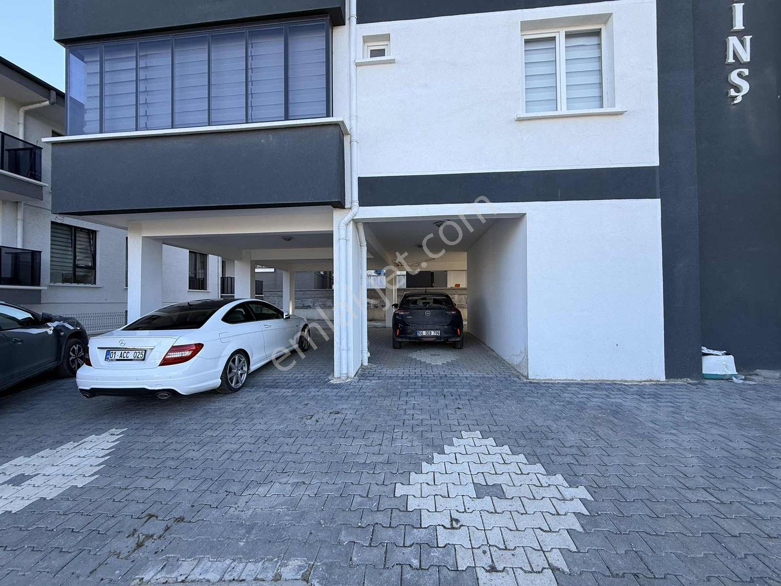 "alaçatı'dan" İncek Bulvar'da Ön Cephe Fiberli 3+1 Kiralık Daire - Görsel 7
