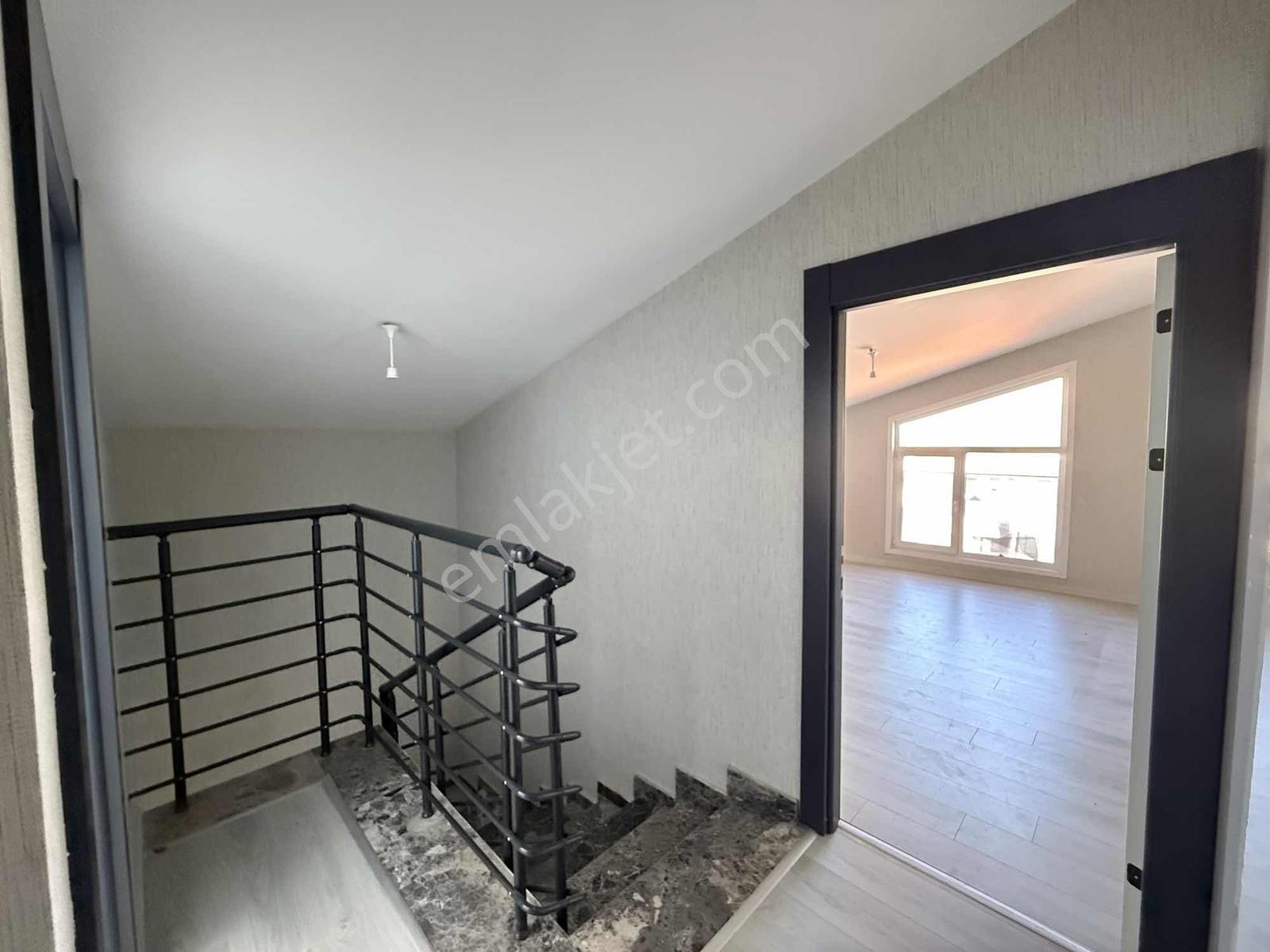 "alaçatı'dan" İncek Bulvar'da Ön Cephe Fiberli 3+1 Kiralık Daire - Görsel 32