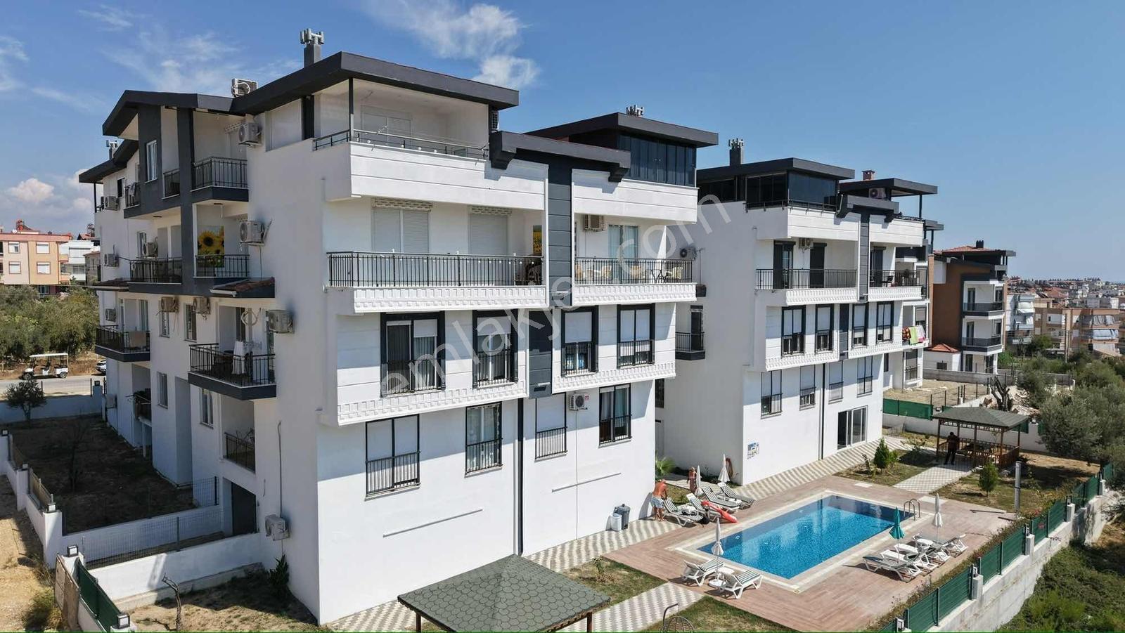 Manavgat Sarılar'da 4+1 Teraslı Havuzlu Asansörlü Site İçi - Görsel 3