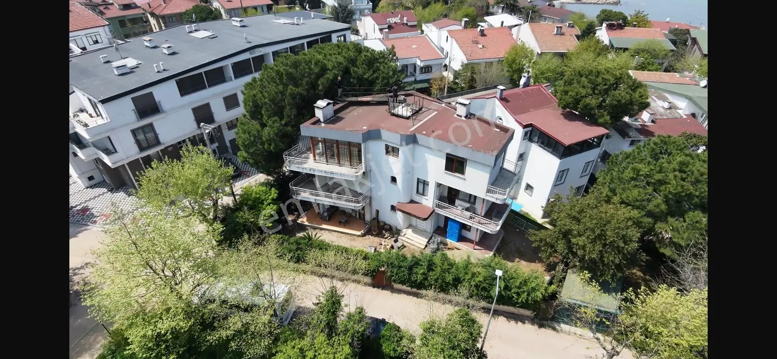 Bayramoğlu Yarımada İçinde Denize 100m Köşe Parsel Müstakilvilla