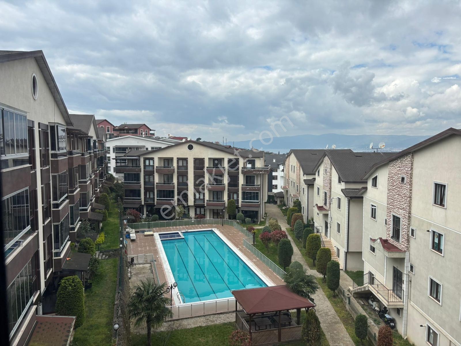 Havuzlu Sitede Çatı Dubleks 3+1 Satılık Daire - Görsel 23