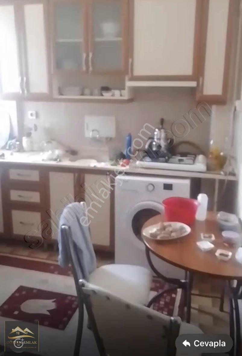 Aliağa Hastane Yakını Ara Kat 3+1 Eşyalı Kiralık Daire