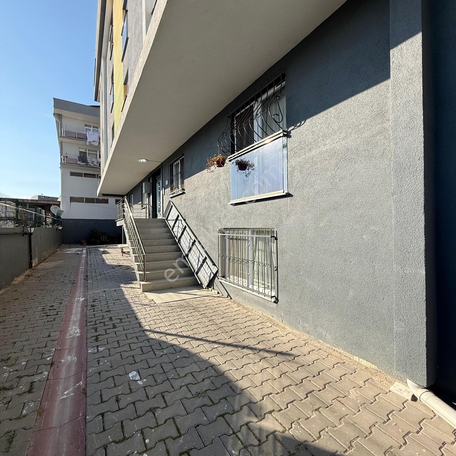 Çekmeköy Yapı Gayrimenkul'den Cadde Üserinde Fırsat 2+1 Daire!! - Görsel 9