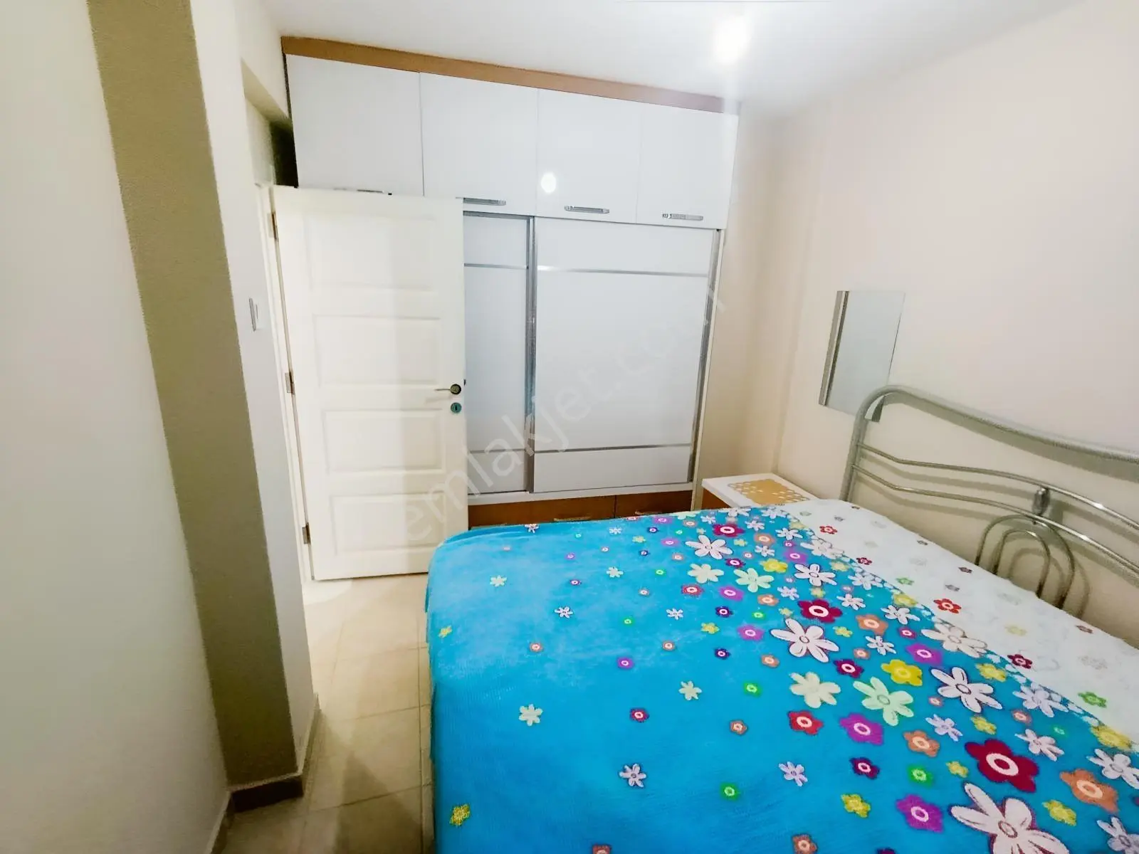 Denize 300 Metre Sıte İçinde Eşyalı Daire - Görsel 5