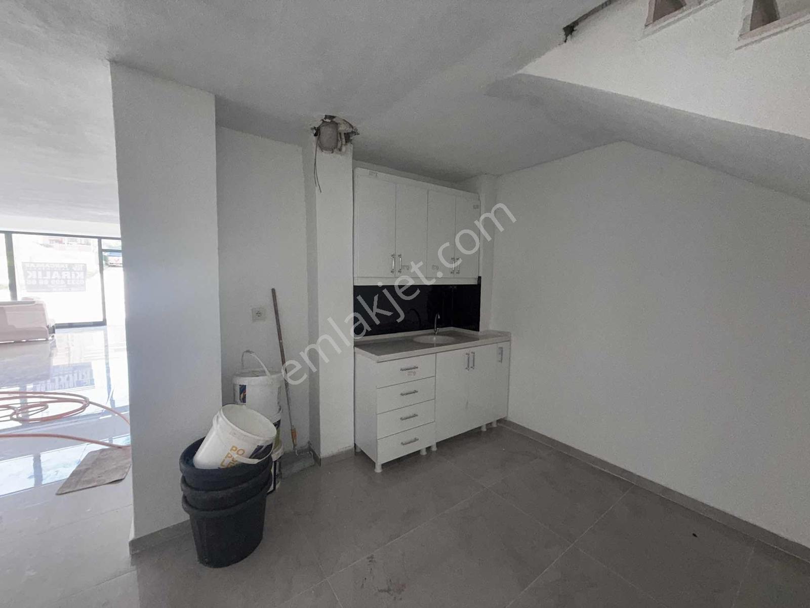 Tarcanlardan Yavuz Sultan Selim De 800 Metre Kare Kiralık Dükkan - Görsel 5