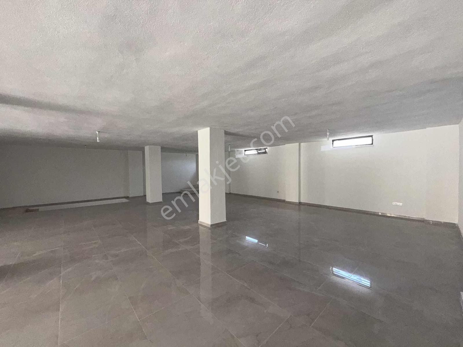 Tarcanlardan Yavuz Sultan Selim De 800 Metre Kare Kiralık Dükkan - Görsel 26
