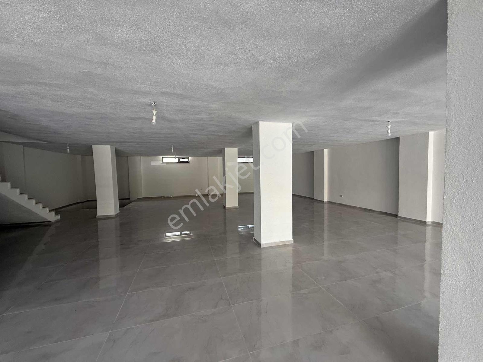 Tarcanlardan Yavuz Sultan Selim De 800 Metre Kare Kiralık Dükkan - Görsel 20