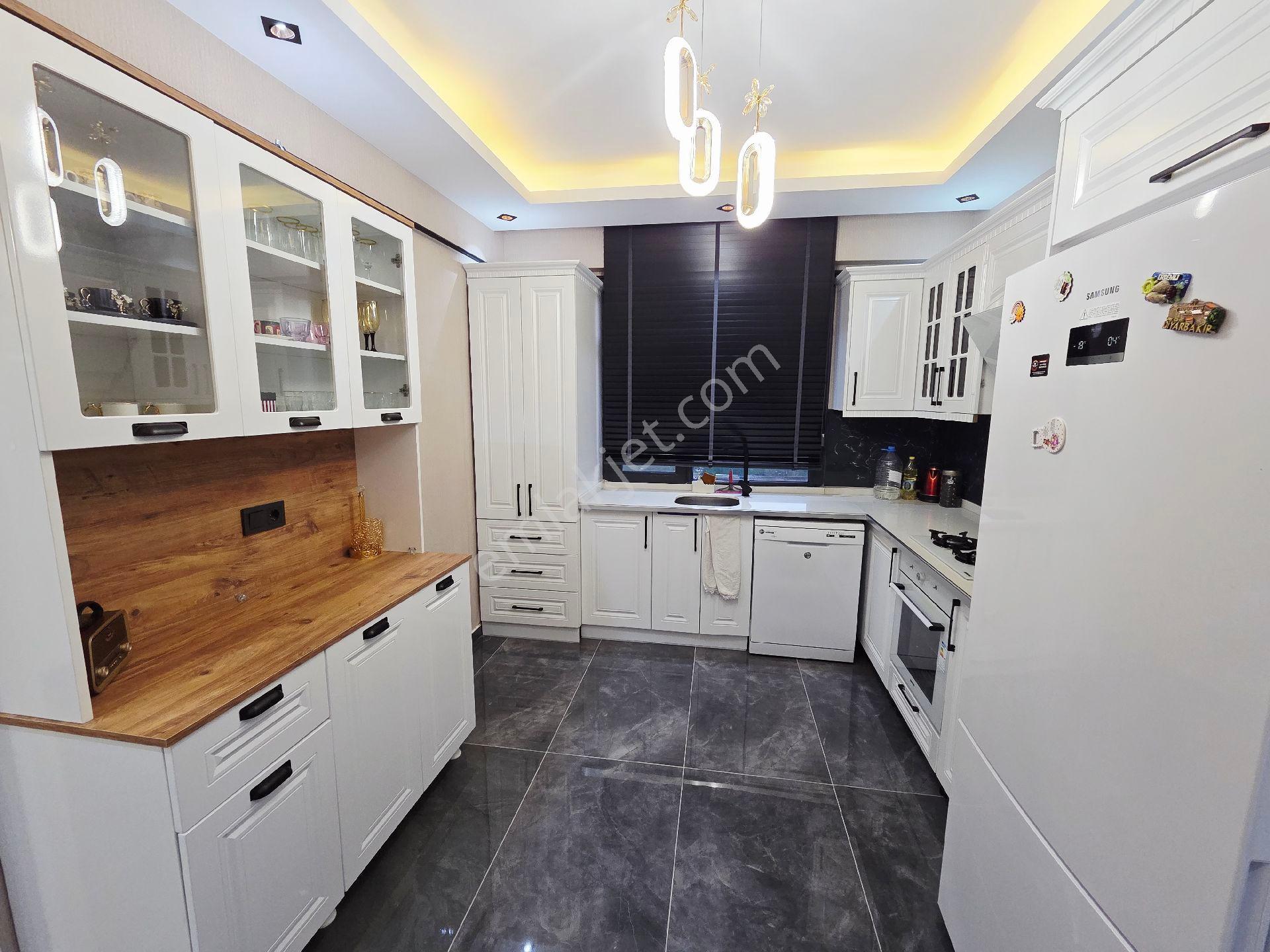 Karaköprü Seyrantepede Satılık Lüx Full 2+1 Arakat Daire
