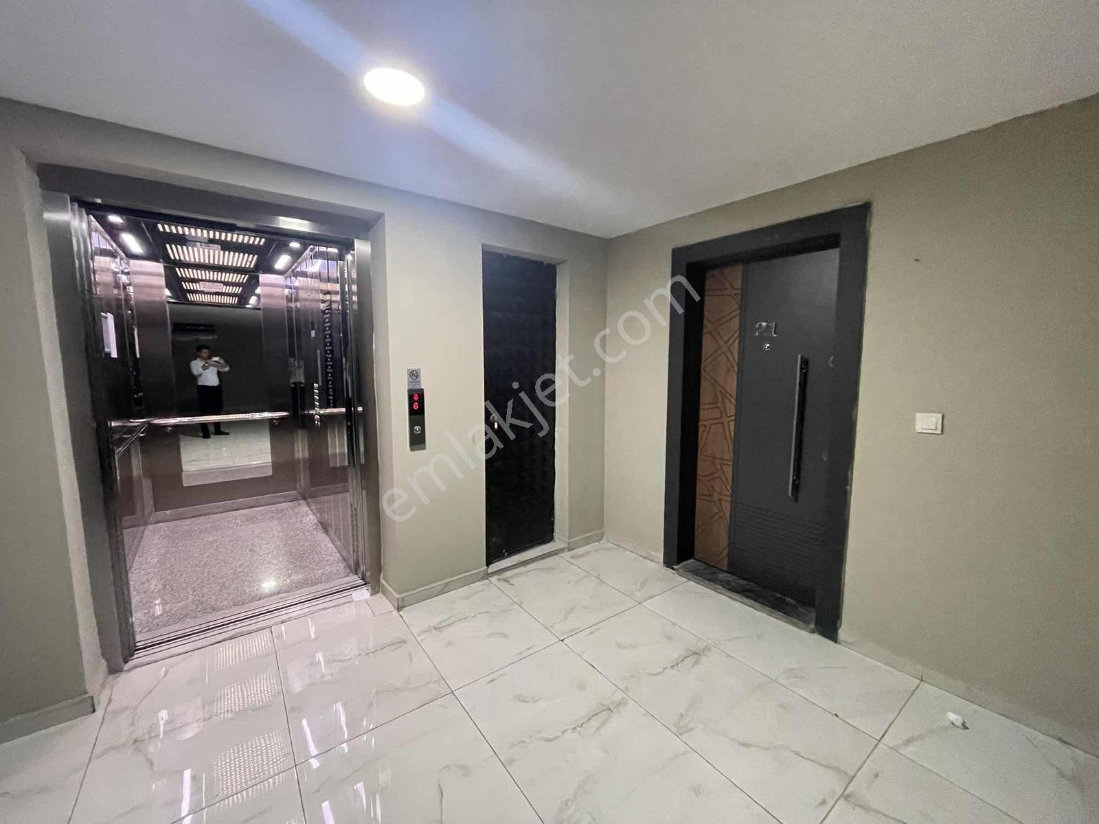 Osmangazide Yalova Yoluna Cephe Satılık Ofis - Görsel 14
