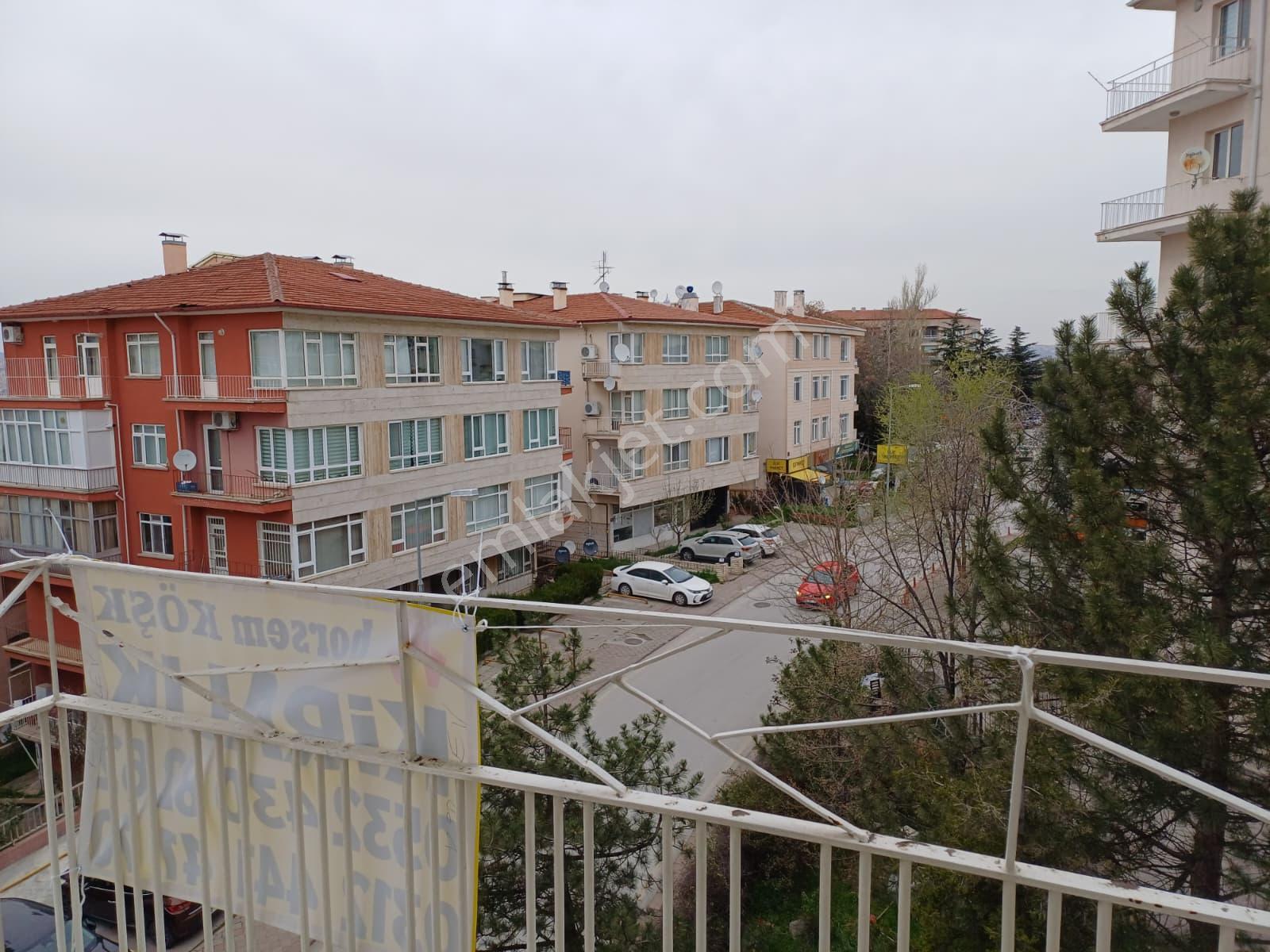 Aşağı Ayrancı Platin Sokakta Kombili Otoparklı Katta Manzaralı 3+1 Kiralık Daire Eids Onaylı - Görsel 25