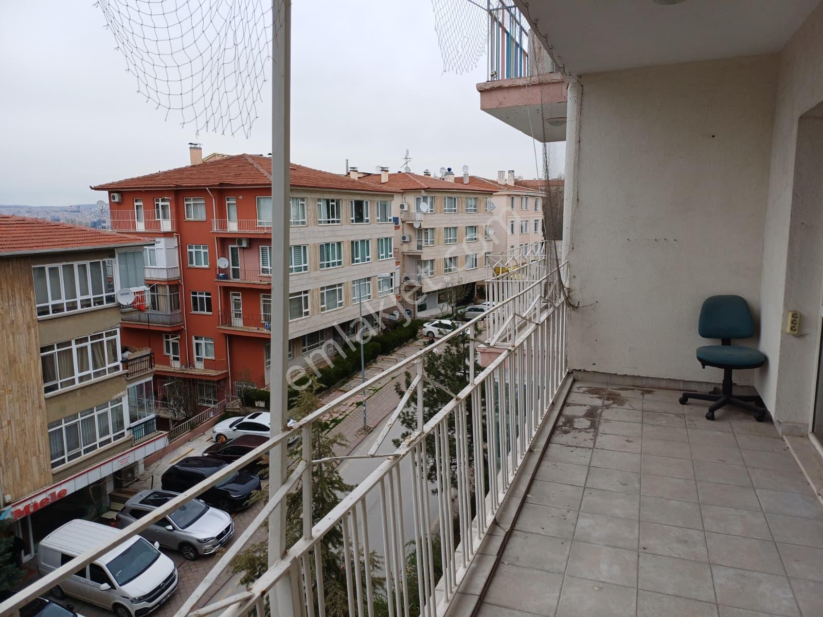 Aşağı Ayrancı Platin Sokakta Kombili Otoparklı Katta Manzaralı 3+1 Kiralık Daire Eids Onaylı - Görsel 19