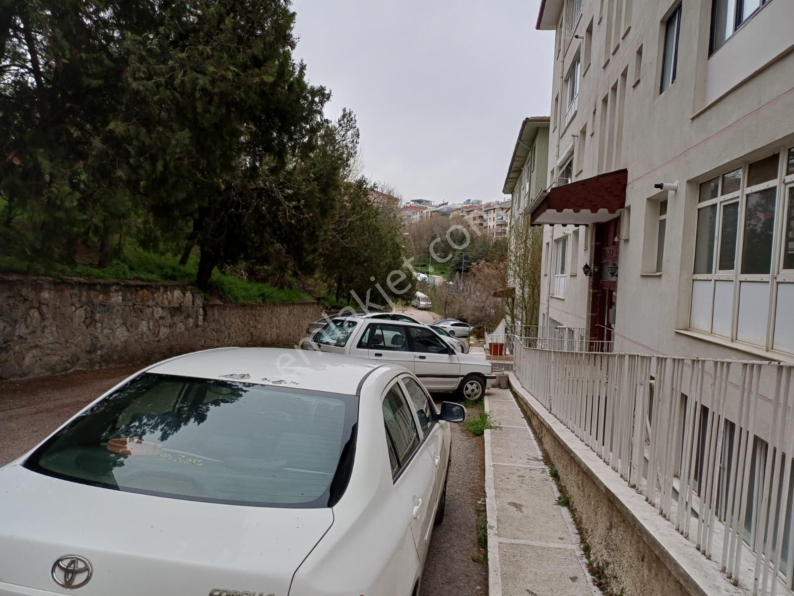 Aşağı Ayrancı Platin Sokakta Kombili Otoparklı Katta Manzaralı 3+1 Kiralık Daire Eids Onaylı - Görsel 39