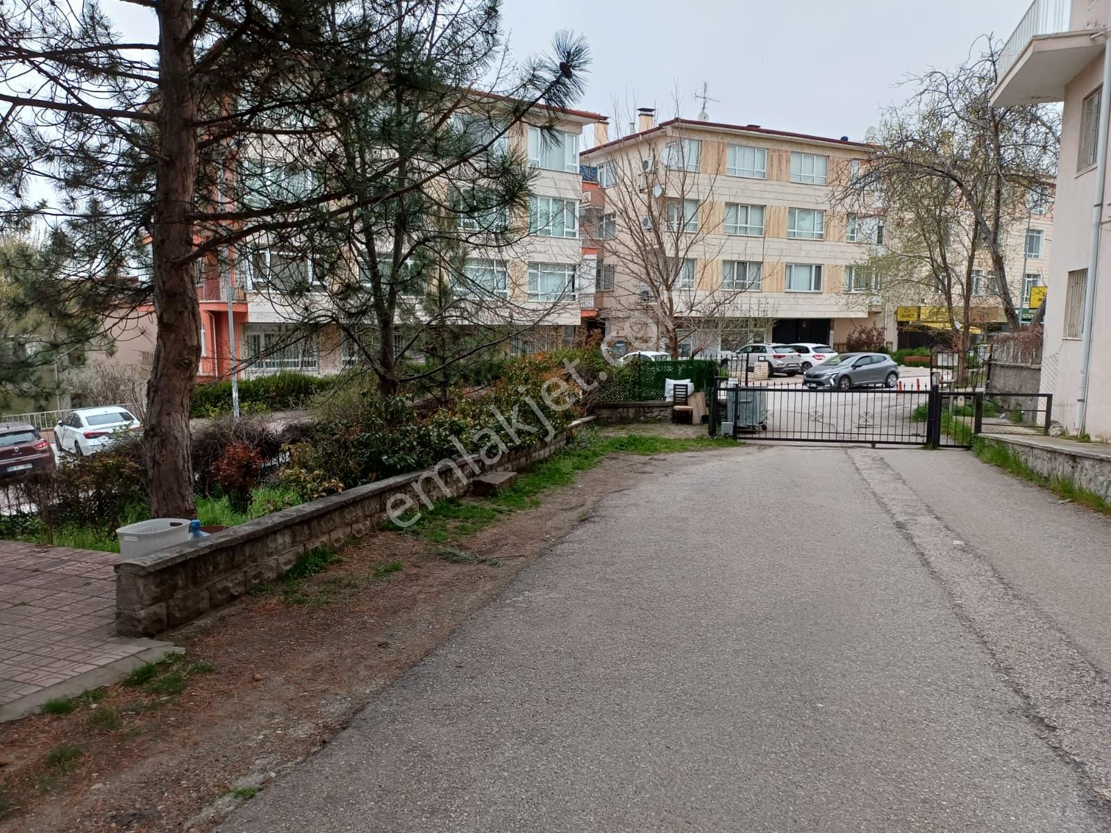 Aşağı Ayrancı Platin Sokakta Kombili Otoparklı Katta Manzaralı 3+1 Kiralık Daire Eids Onaylı - Görsel 38