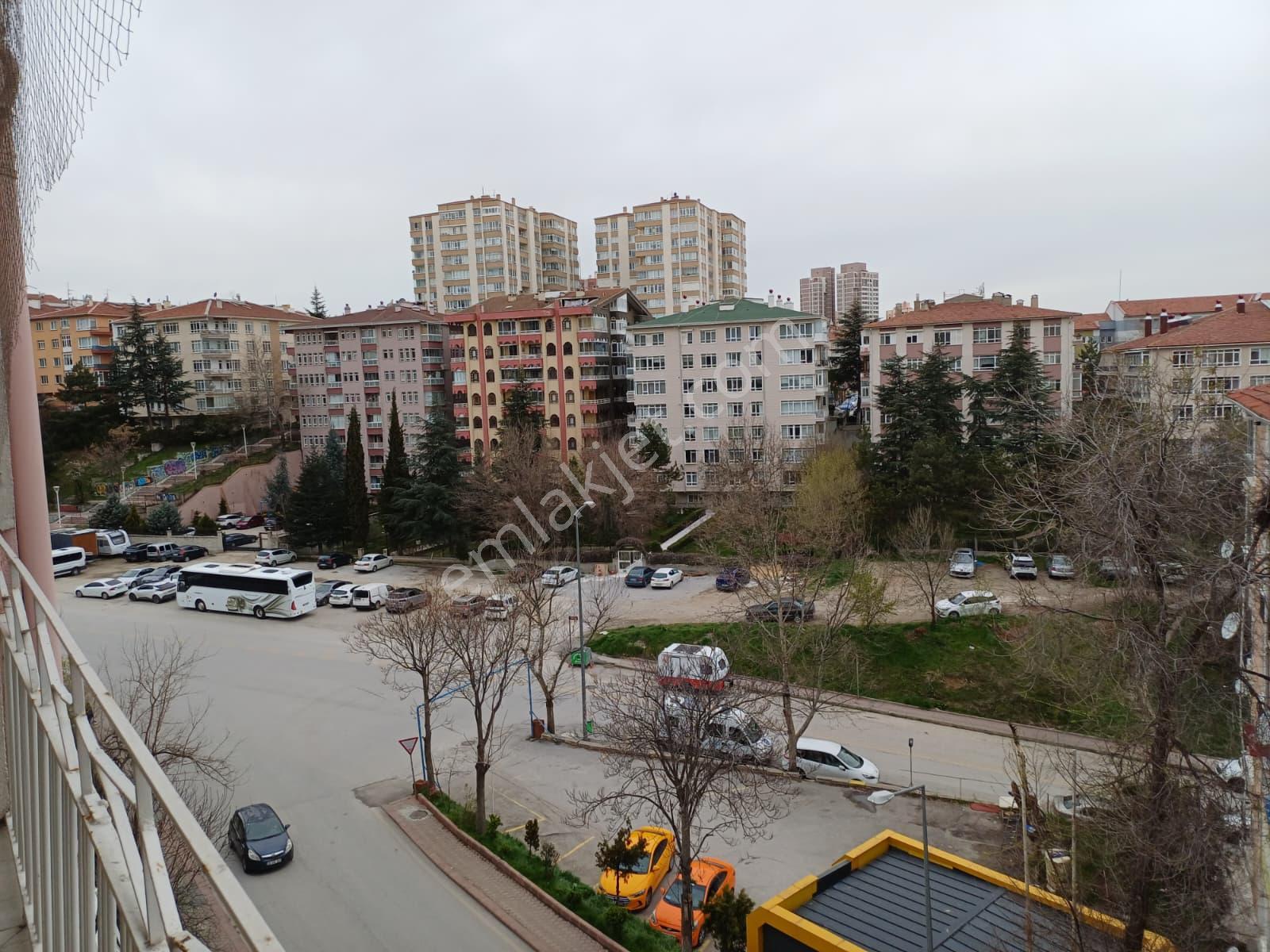 Aşağı Ayrancı Platin Sokakta Kombili Otoparklı Katta Manzaralı 3+1 Kiralık Daire Eids Onaylı - Görsel 31