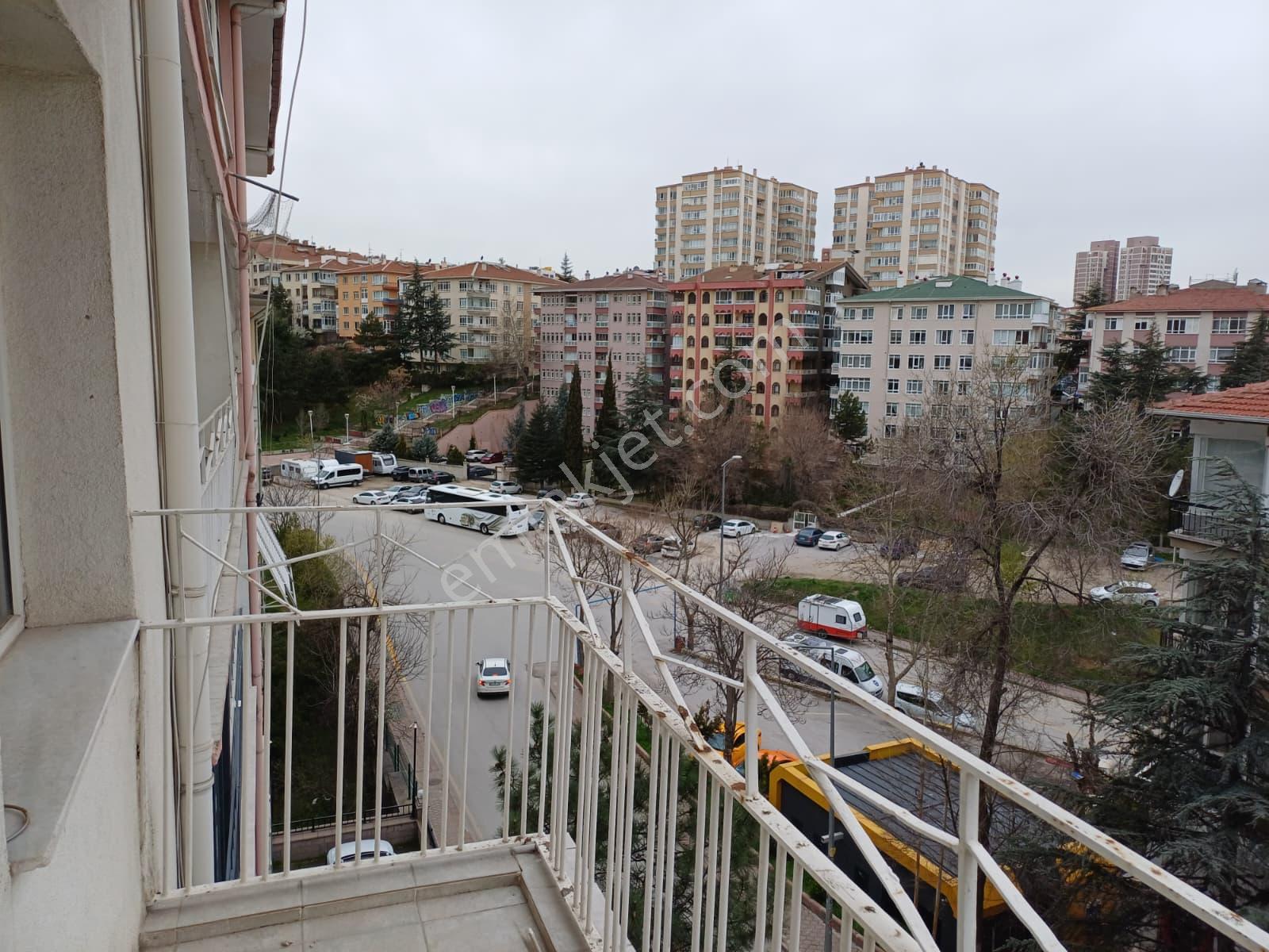 Aşağı Ayrancı Platin Sokakta Kombili Otoparklı Katta Manzaralı 3+1 Kiralık Daire Eids Onaylı - Görsel 21