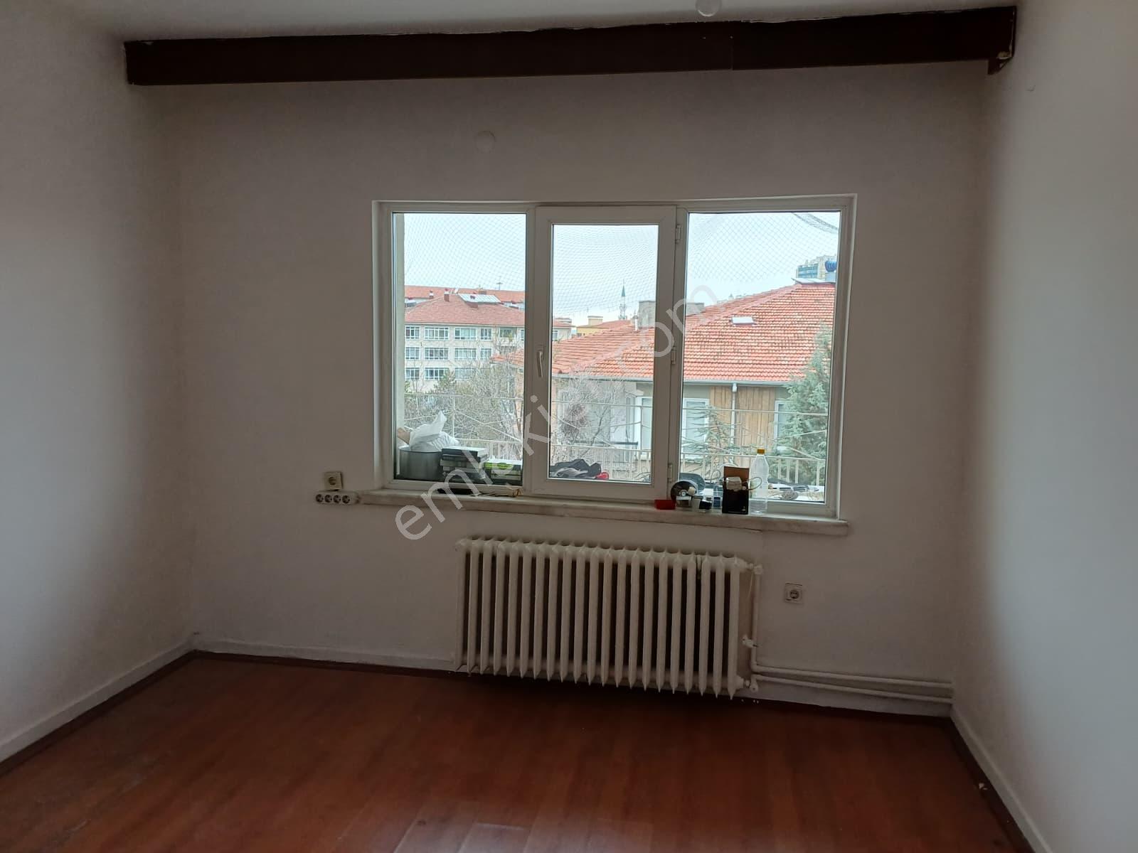 Aşağı Ayrancı Platin Sokakta Kombili Otoparklı Katta Manzaralı 3+1 Kiralık Daire Eids Onaylı - Görsel 22
