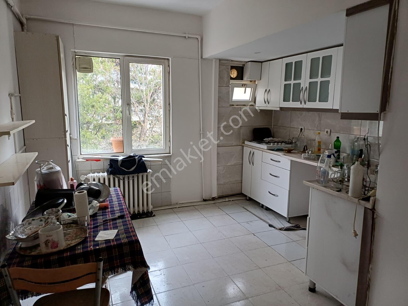 Aşağı Ayrancı Platin Sokakta Kombili Otoparklı Katta Manzaralı 3+1 Kiralık Daire Eids Onaylı - Görsel 8