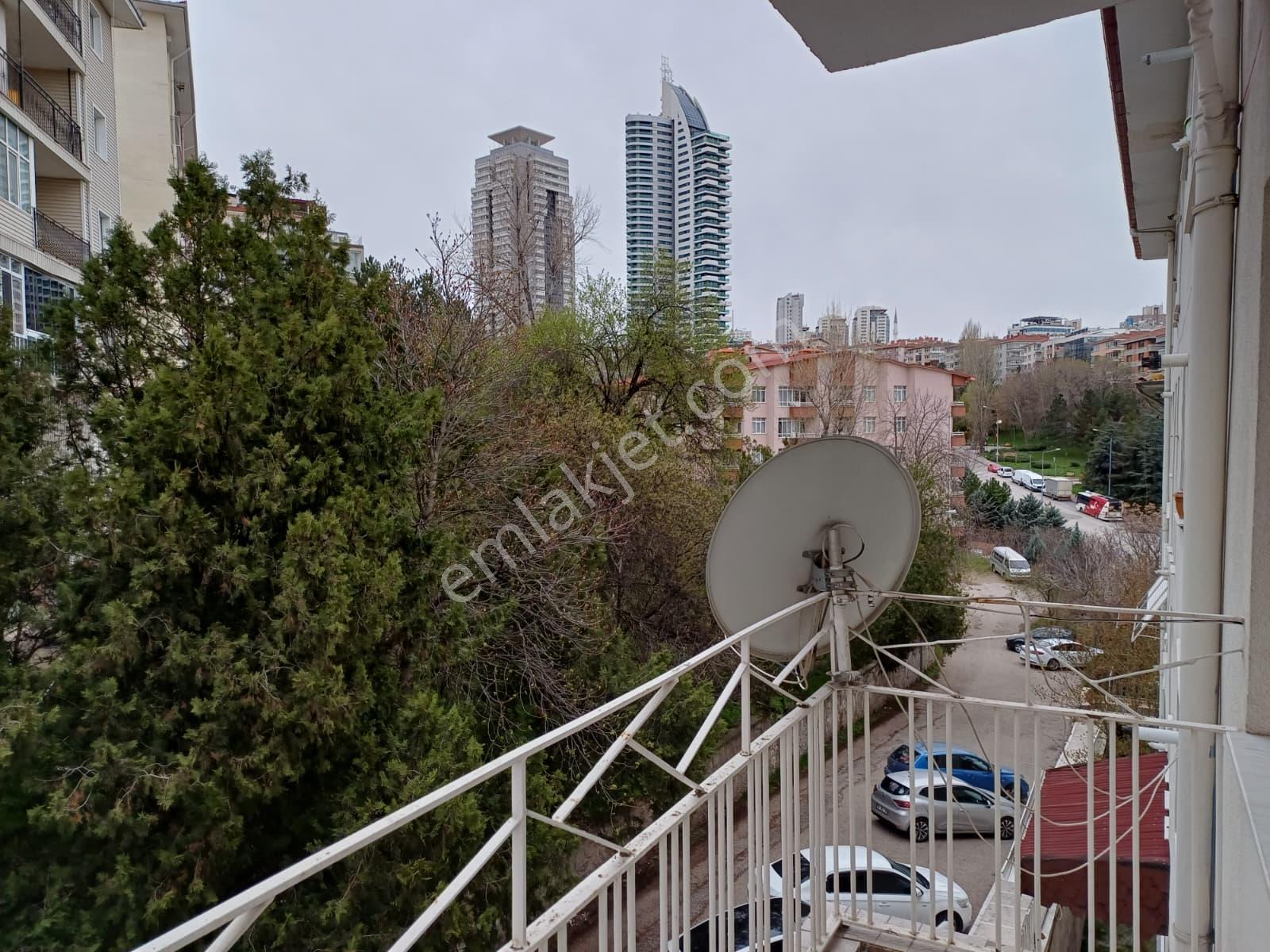 Aşağı Ayrancı Platin Sokakta Kombili Otoparklı Katta Manzaralı 3+1 Kiralık Daire Eids Onaylı - Görsel 32