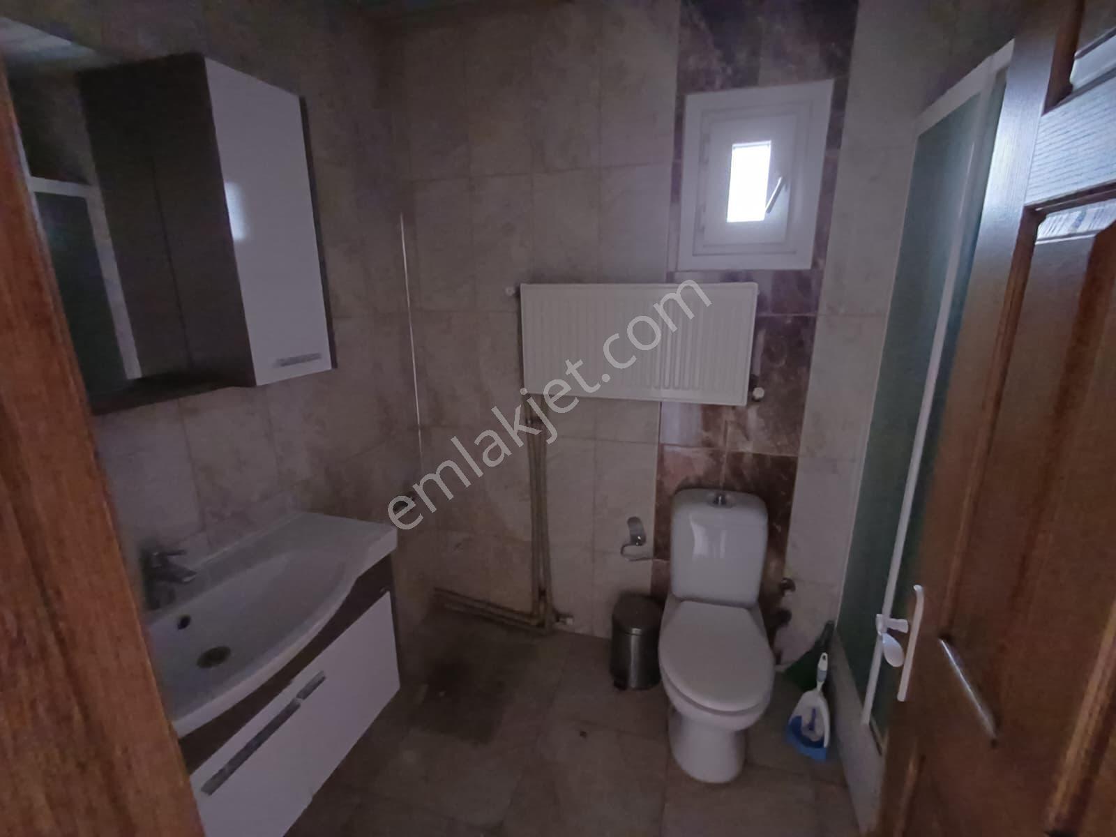 Aşağı Ayrancı Platin Sokakta Kombili Otoparklı Katta Manzaralı 3+1 Kiralık Daire Eids Onaylı - Görsel 13