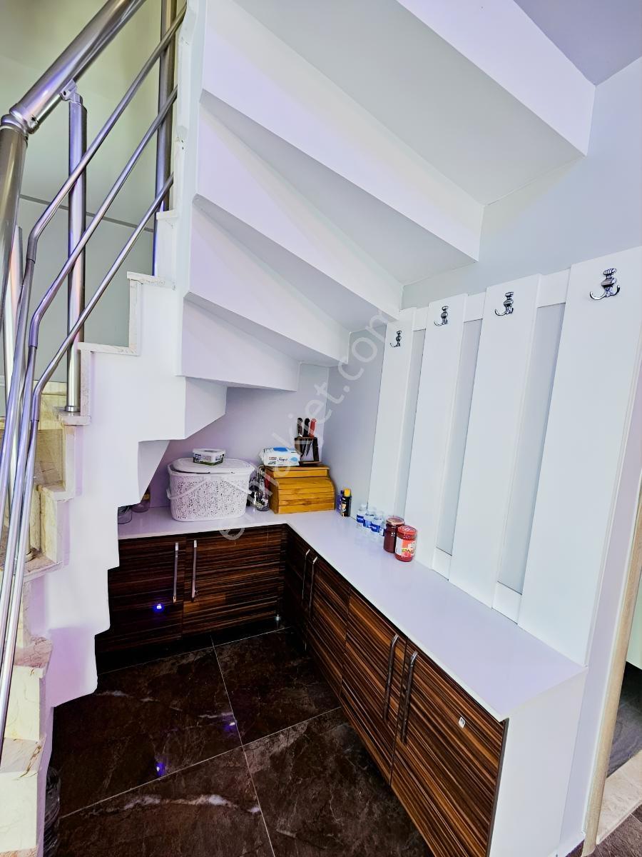 Yeni Foçada Deniz Manzaralı, Teraslı 3+1 Eşyalı Satılık Villa - Görsel 11