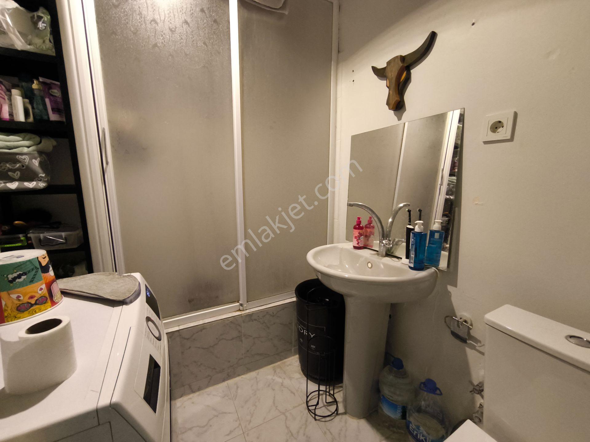 Konak Güzelyalı Merkezi Konumda 3+1 Doğalgaz Balkon Kapalı Mutfak Satılık Daire - Görsel 23