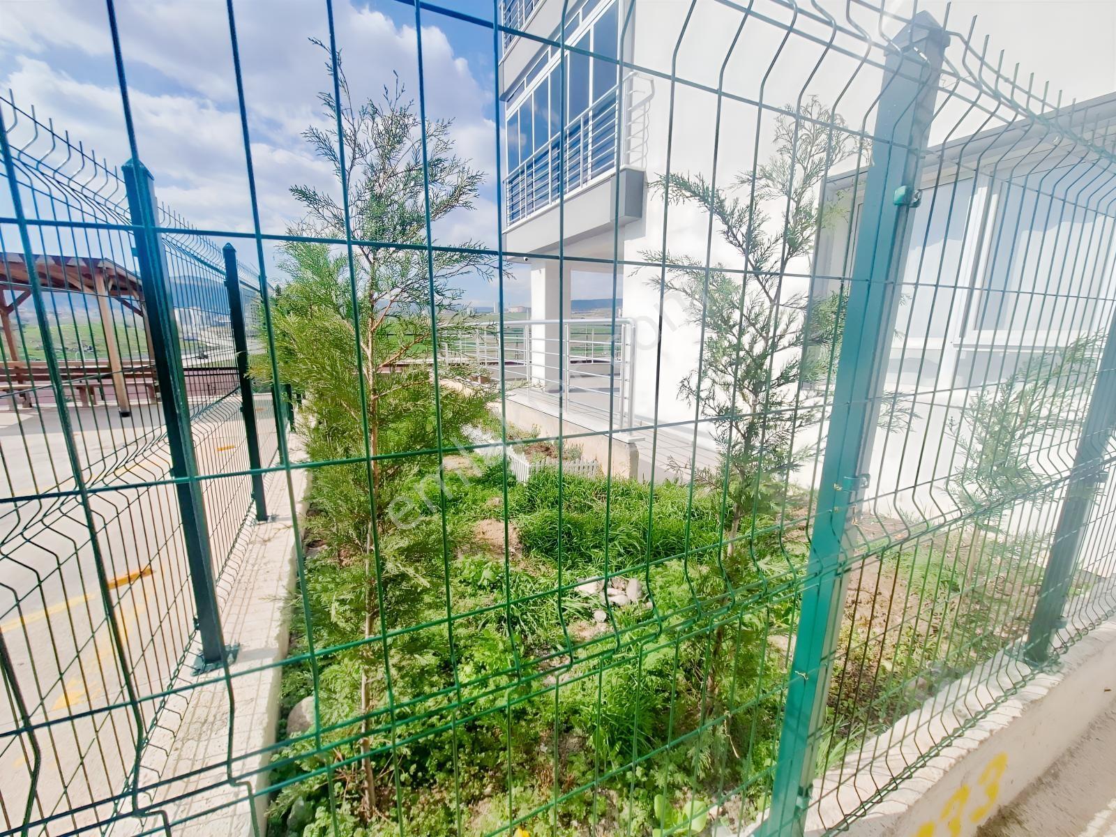 Mesire Alanı Karşısı Özel Bahçe Teraslı 4+1 Lüks Satılık Daire - Görsel 13