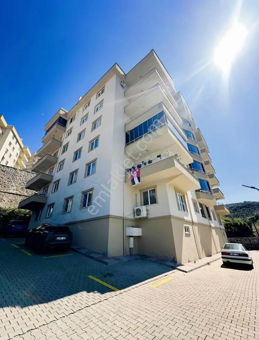 Mudanya Halitpaşada 3+1 (ful Eşyalı) Satılık Daire