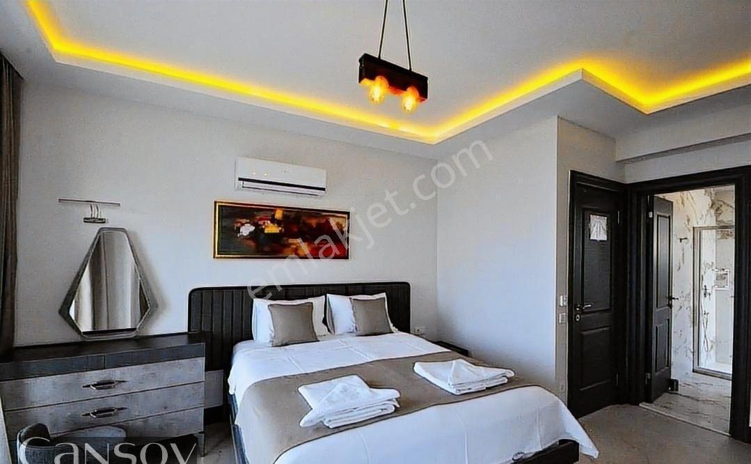 Kalkan Merkez Vatandaşlığa Uygun Deniz Manzaralı 4+1 Lüks Villa - Görsel 11