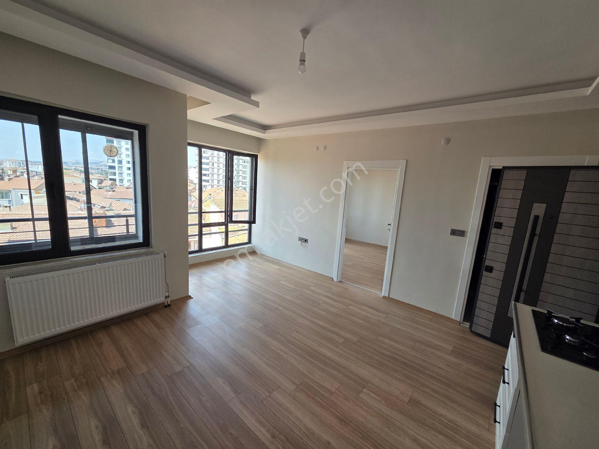 Depizito Yok! Şehir Merkezinde Kültür Parka Yakın Sıfır 1+1 Kiralık Daire - Görsel 11