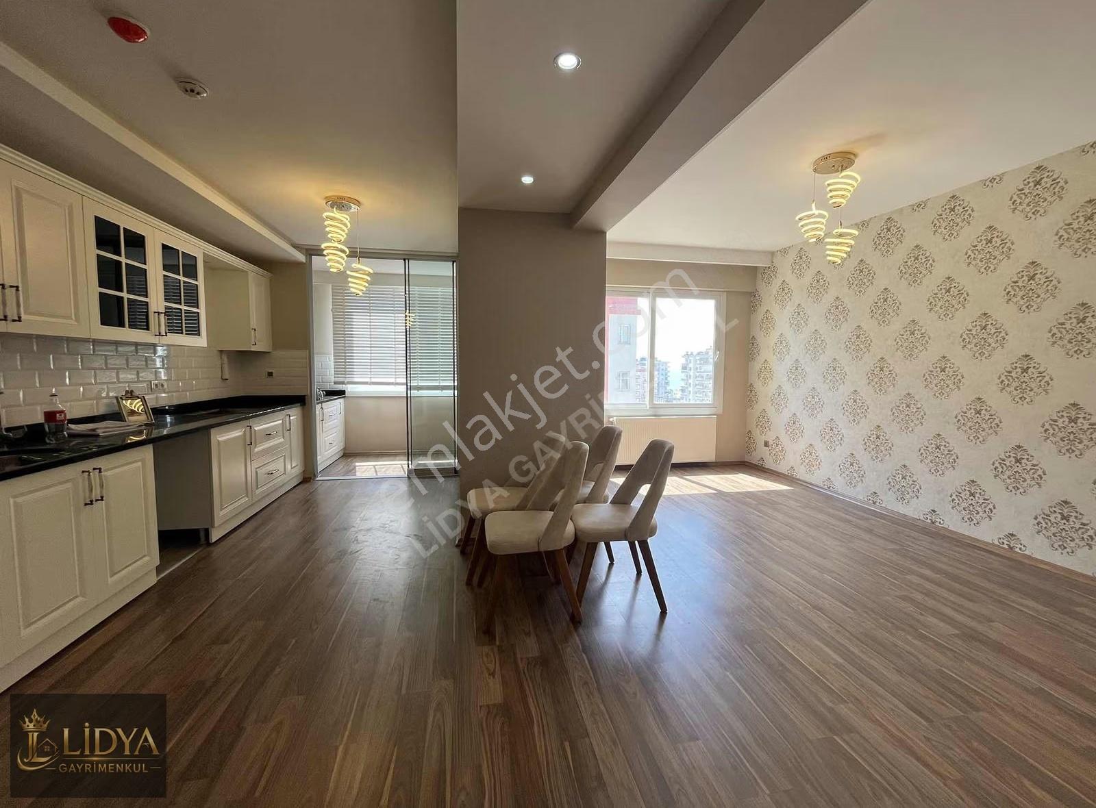 Akdeniz Mah Satılık Ultra Lux 210m2 4+1 A.mutfak - Görsel 21