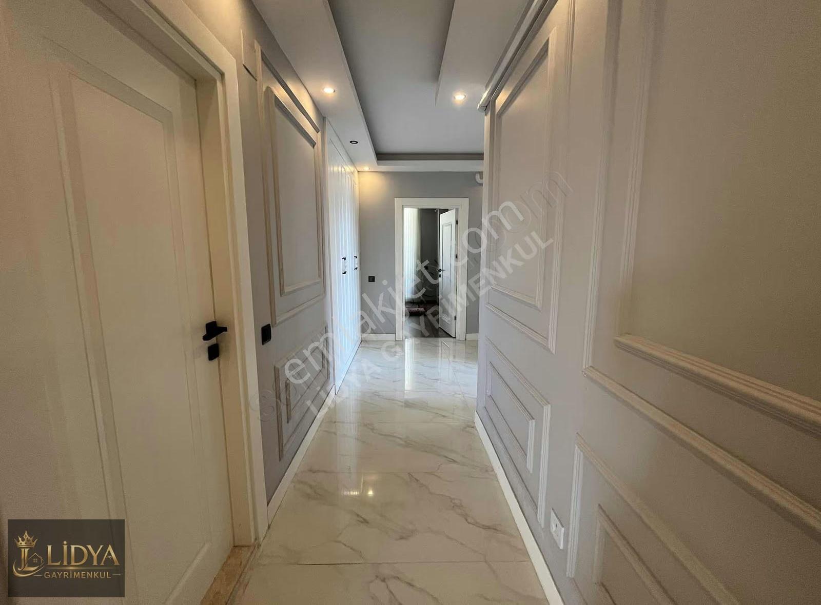 Akdeniz Mah Satılık Ultra Lux 210m2 4+1 A.mutfak - Görsel 13