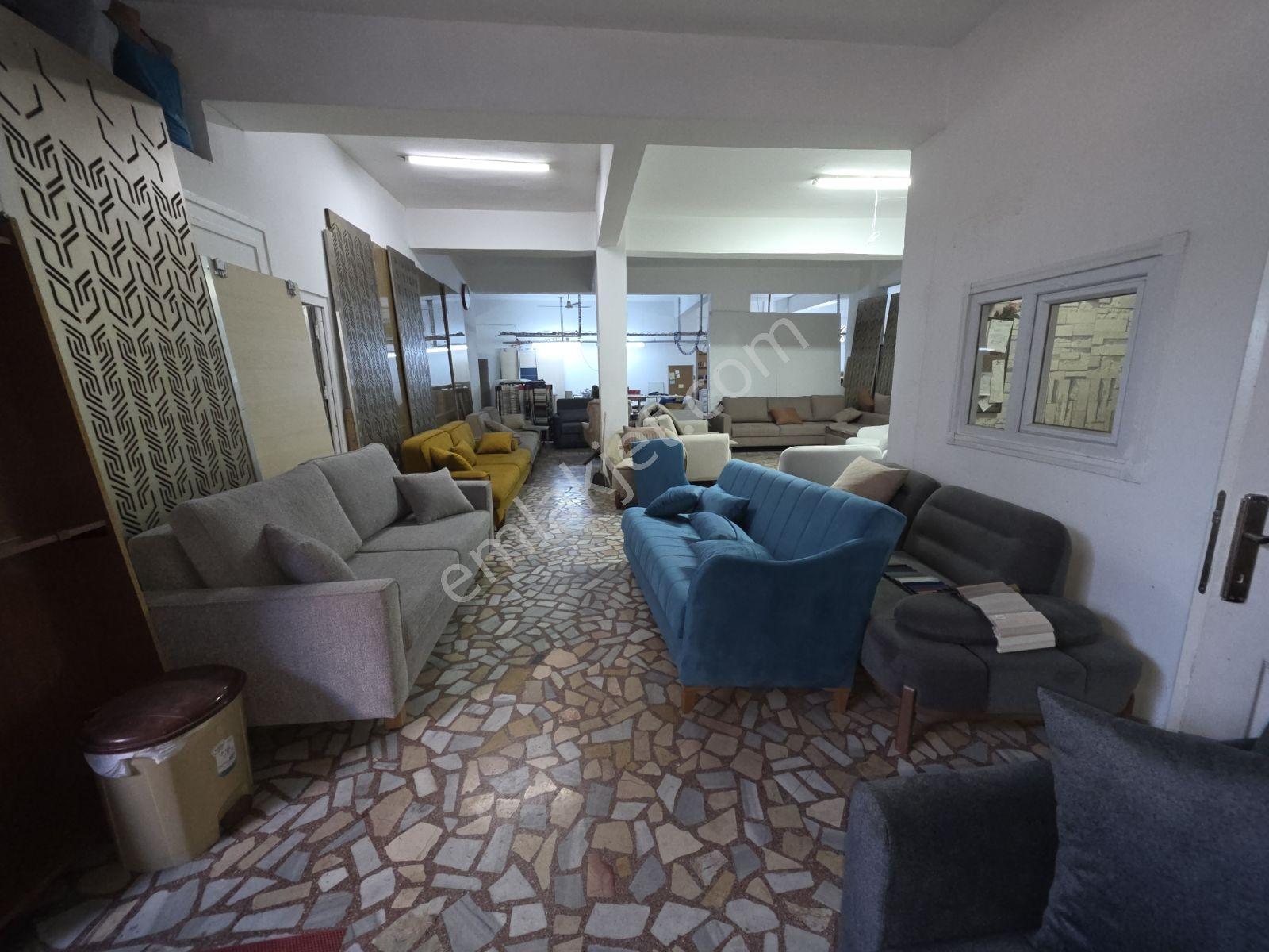 Mimar Emlak'tan Satılık İmalata Uygun 200m² Dukkan İşyeri