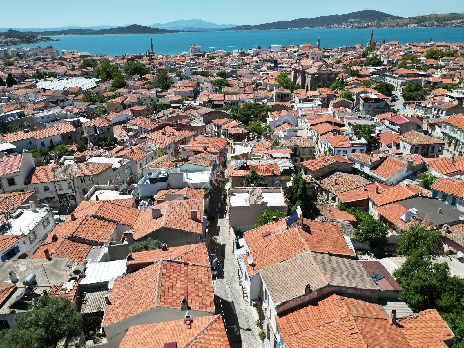 Ayvalık Merkez'de Satılık Müstakil Ev Ve Arsa - Görsel 2