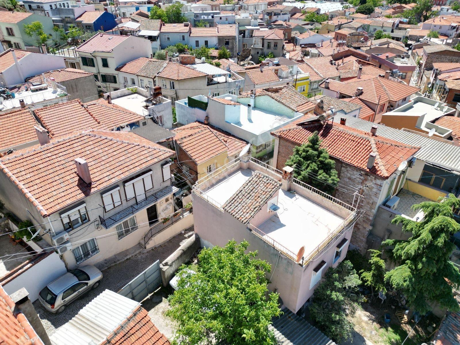 Ayvalık Merkez'de Satılık Müstakil Ev Ve Arsa - Görsel 4