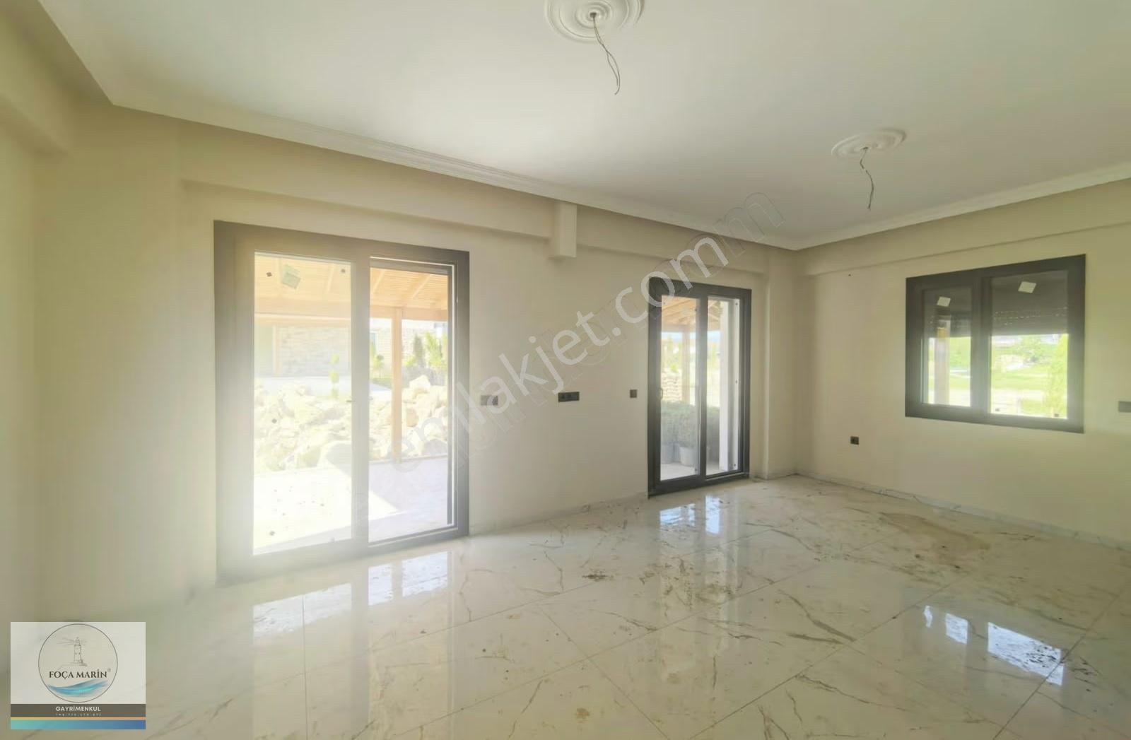 Foça-yenibağarası Mh. Merkezi Konum-müstakil Bahçeli 4+1 Villa - Görsel 9