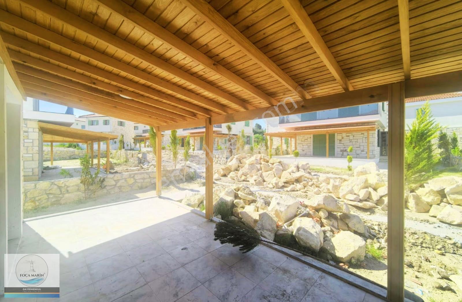 Foça-yenibağarası Mh. Merkezi Konum-müstakil Bahçeli 4+1 Villa - Görsel 6