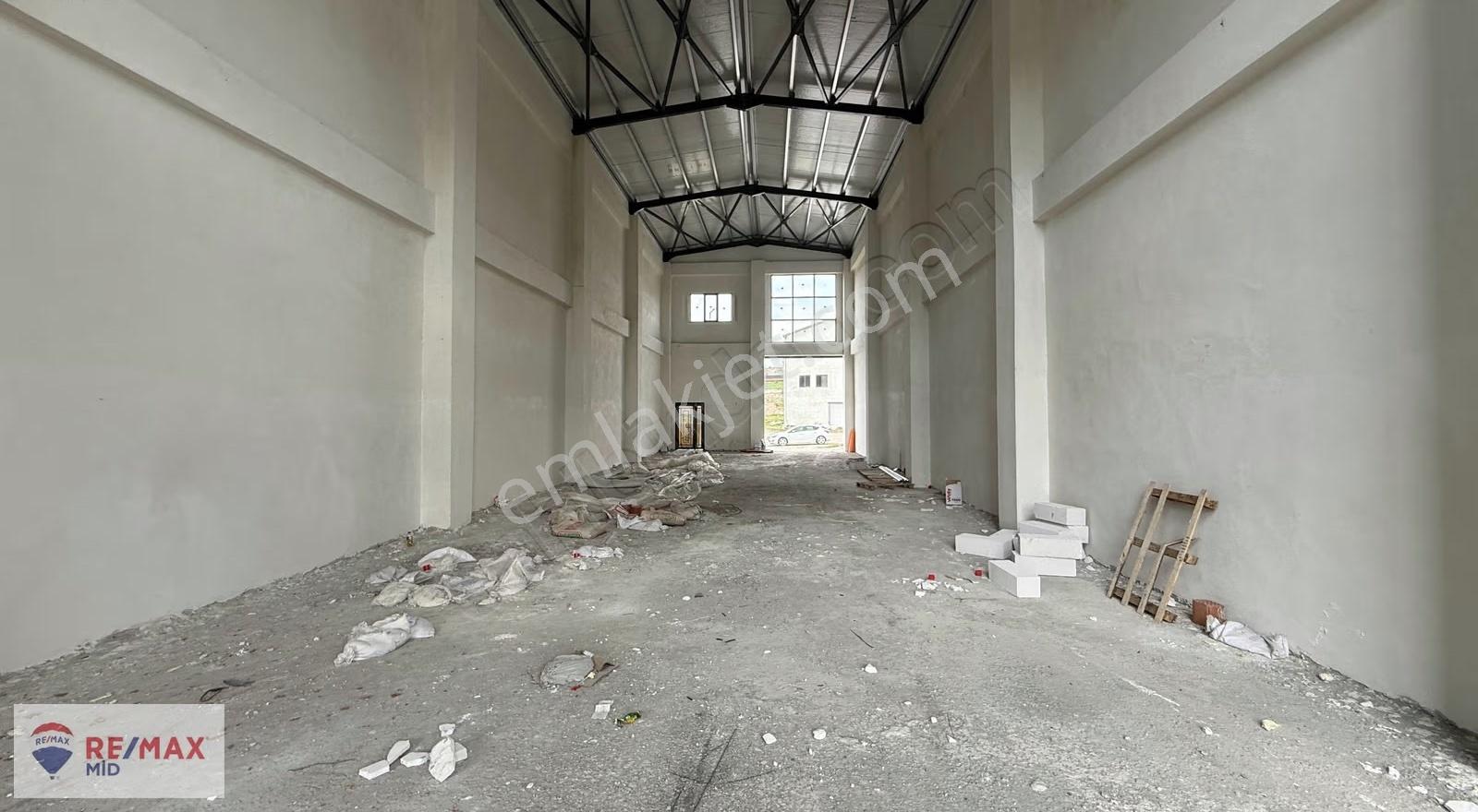 Remax Midden Satılık 900 M2 Atatepede Üç Katlı Ticari - Görsel 9