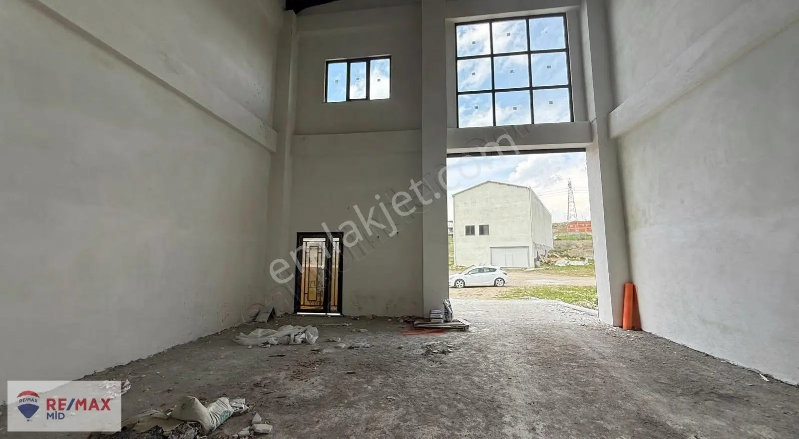 Remax Midden Satılık 900 M2 Atatepede Üç Katlı Ticari - Görsel 13