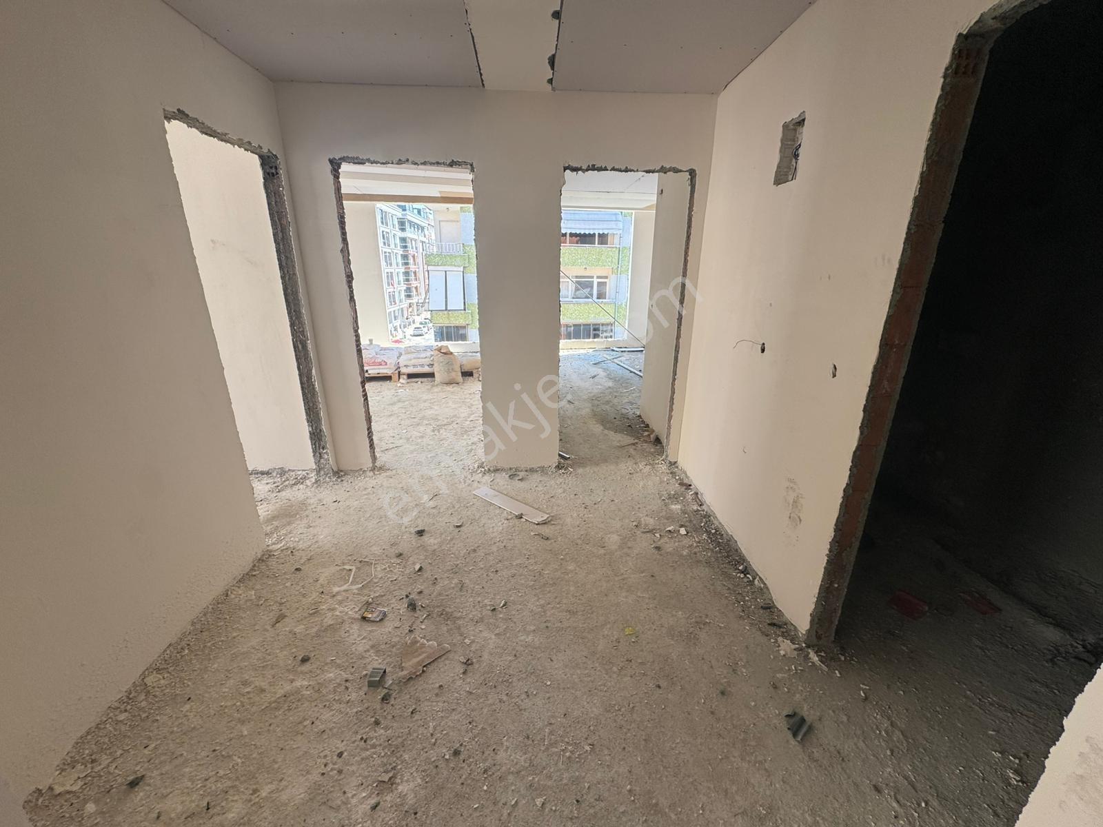 Cennet Mah. Hürriyet Cd.üzeri Ön Köşe Daire 2+1 100 M2 Arakat... - Görsel 2