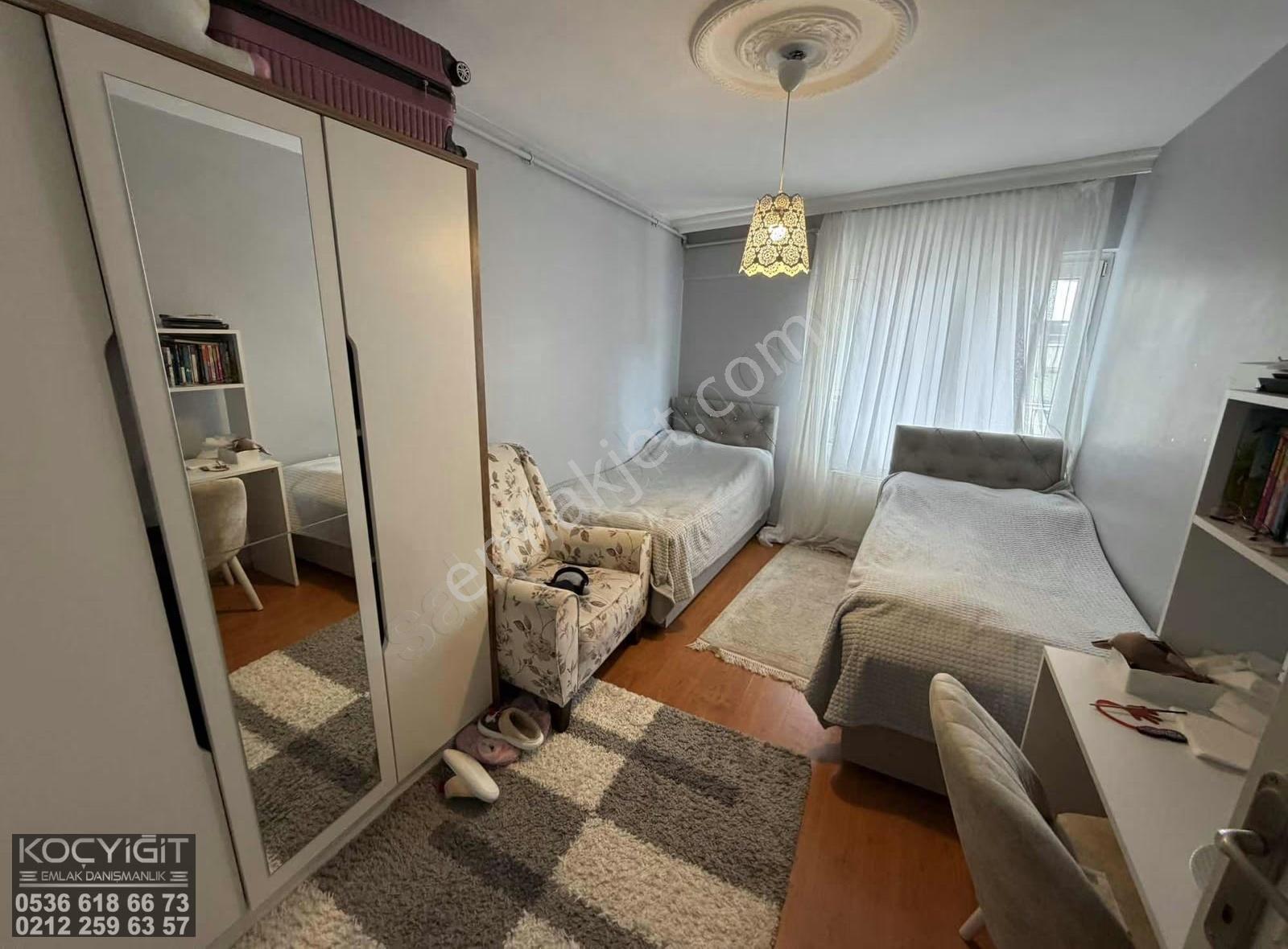 Ortaköyde Ana Caddeye Yakın Ara Kat Çift Balkon Çift Cepheli 2+1 - Görsel 8