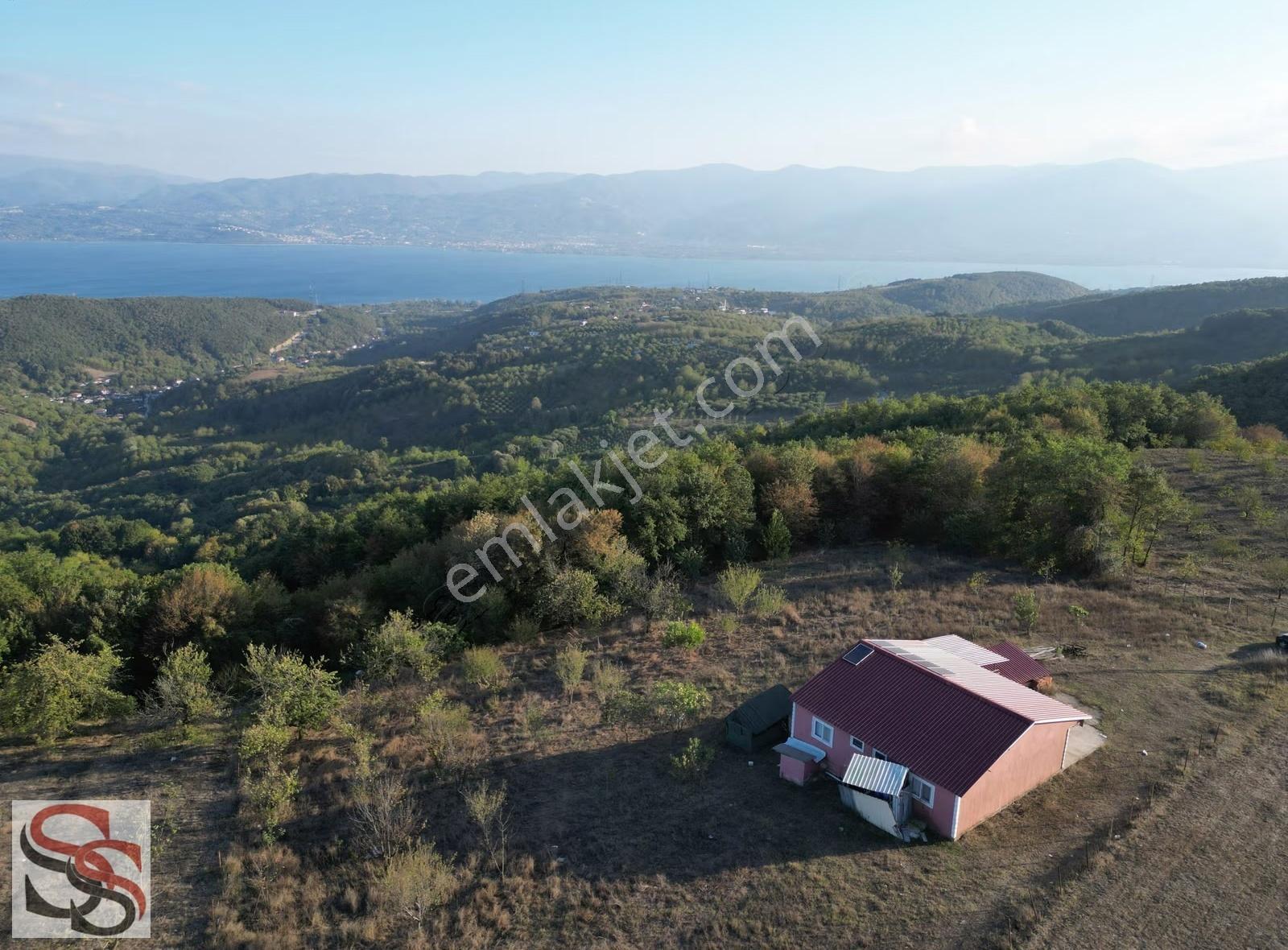 Serdivanda Göl Manzaralı 3,851m² Arsa İçi 2 Katlı Müsatakil Ev - Görsel 17