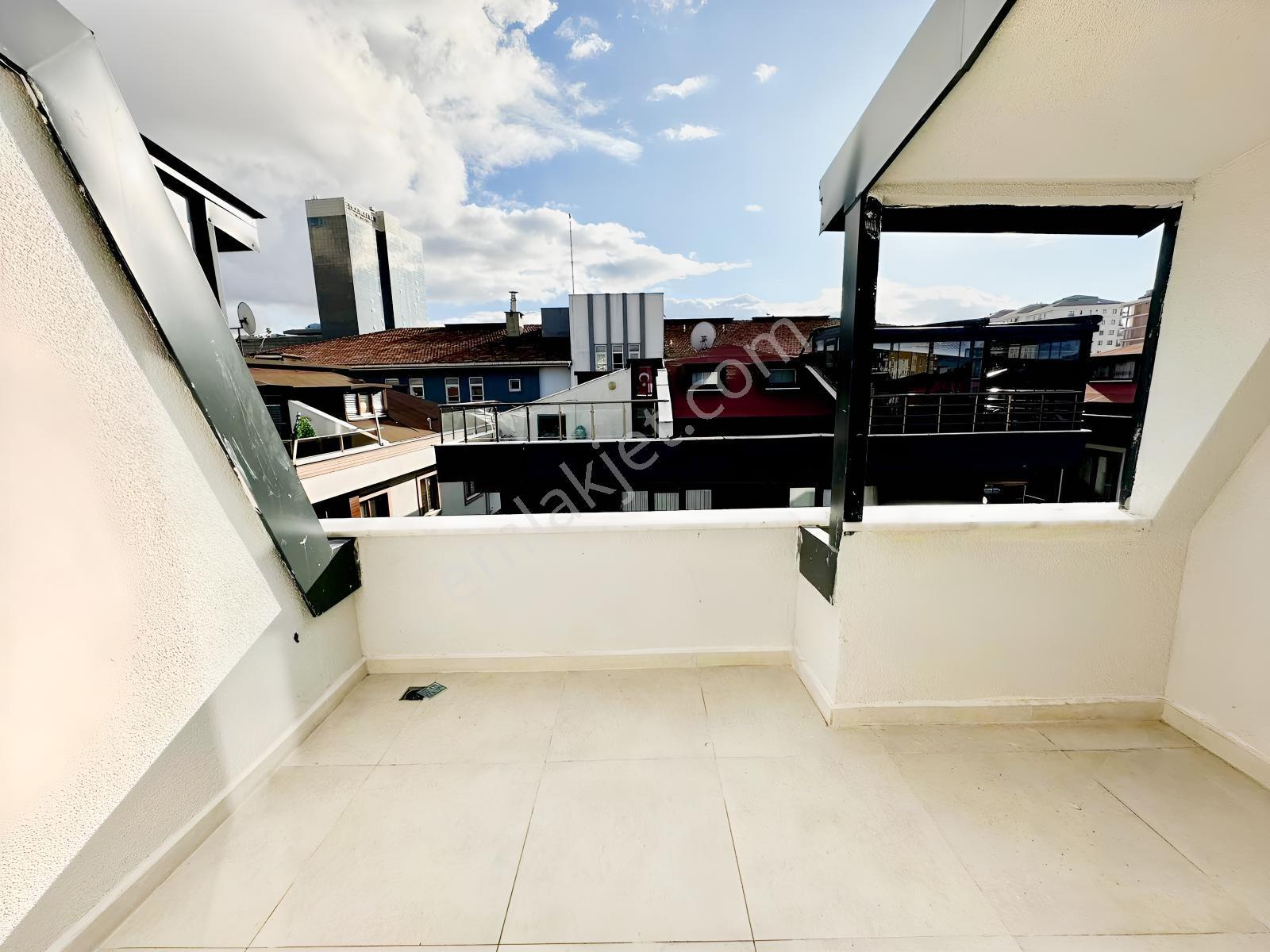 Remax Arsa-yamanevler'de Sıfır, İskanlı-c Sınıfı-satılık Dubleks - Görsel 2
