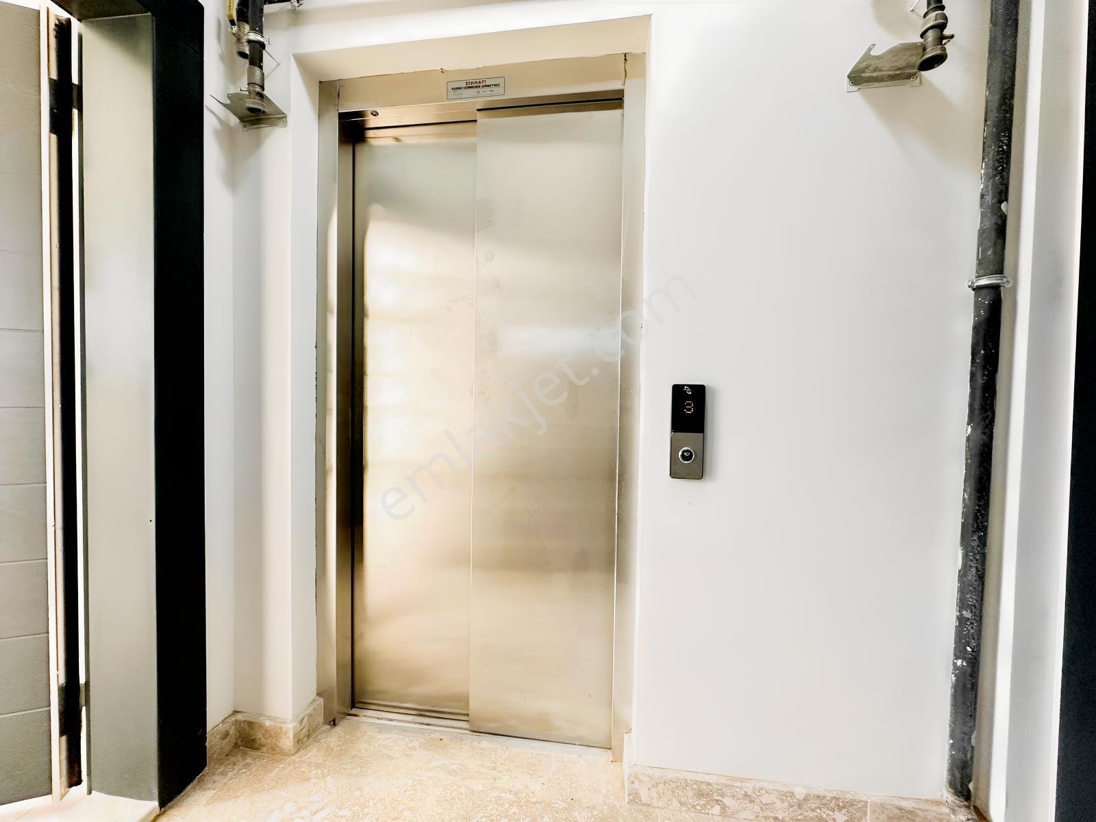 Remax Arsa-yamanevler'de Sıfır, İskanlı-c Sınıfı-satılık Dubleks - Görsel 10