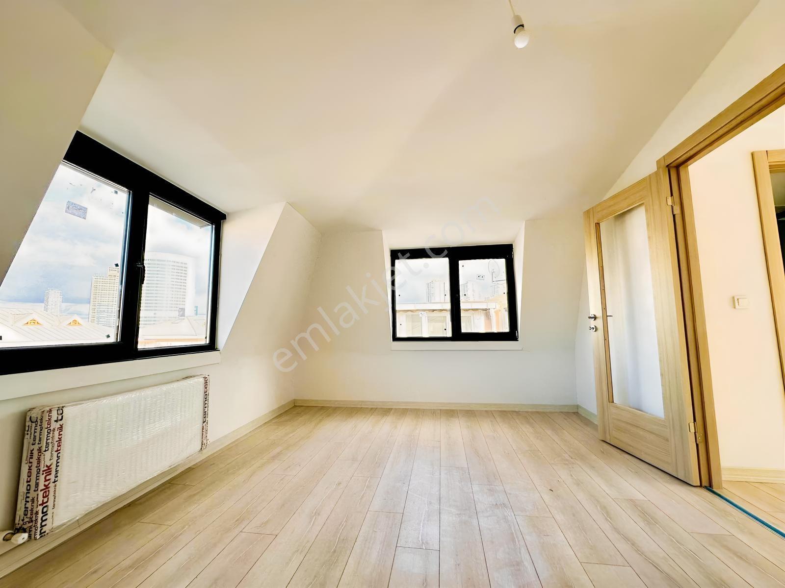 Remax Arsa-yamanevler'de Sıfır, İskanlı-c Sınıfı-satılık Dubleks - Görsel 11