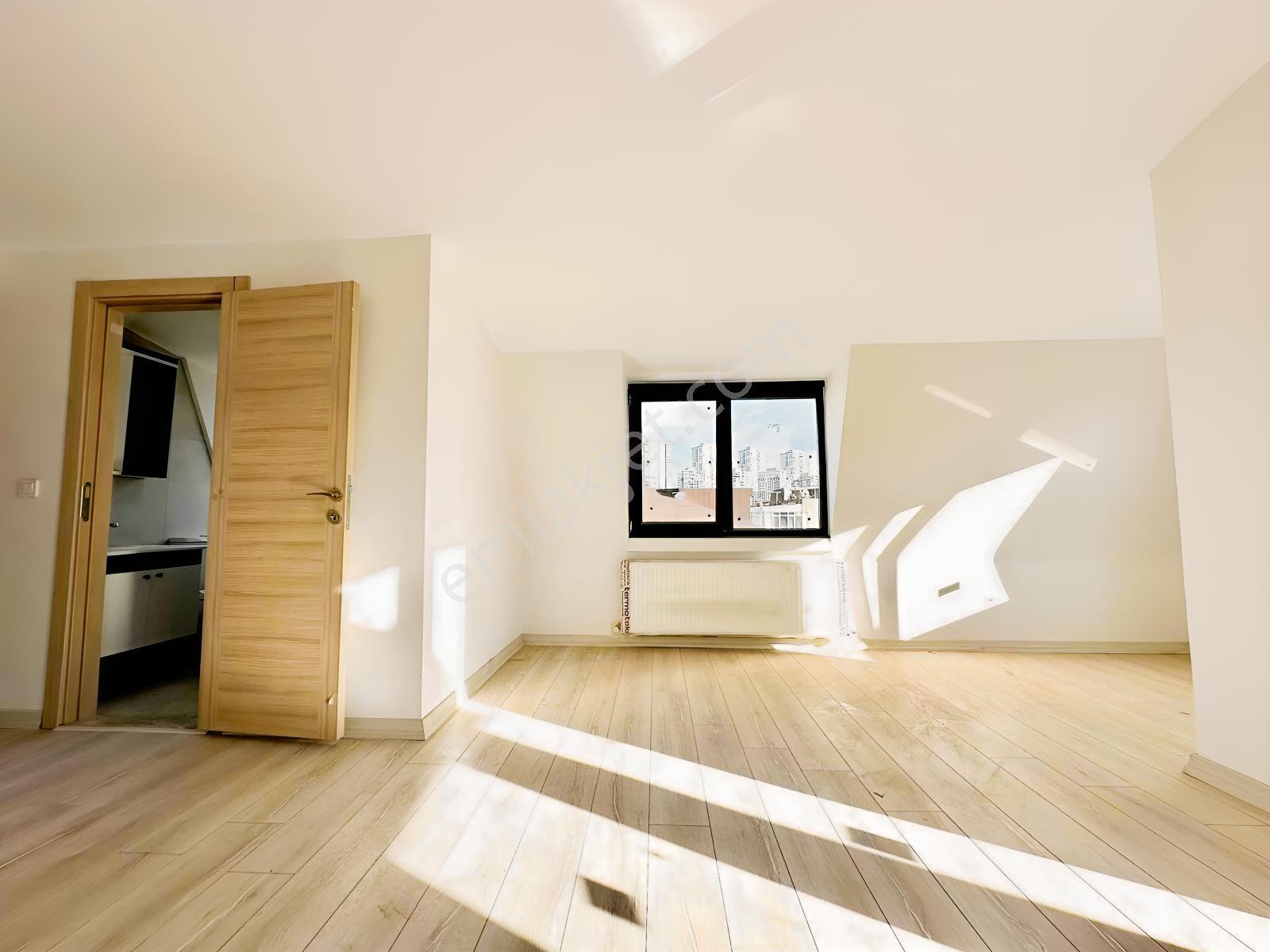 Remax Arsa-yamanevler'de Sıfır, İskanlı-c Sınıfı-satılık Dubleks - Görsel 3