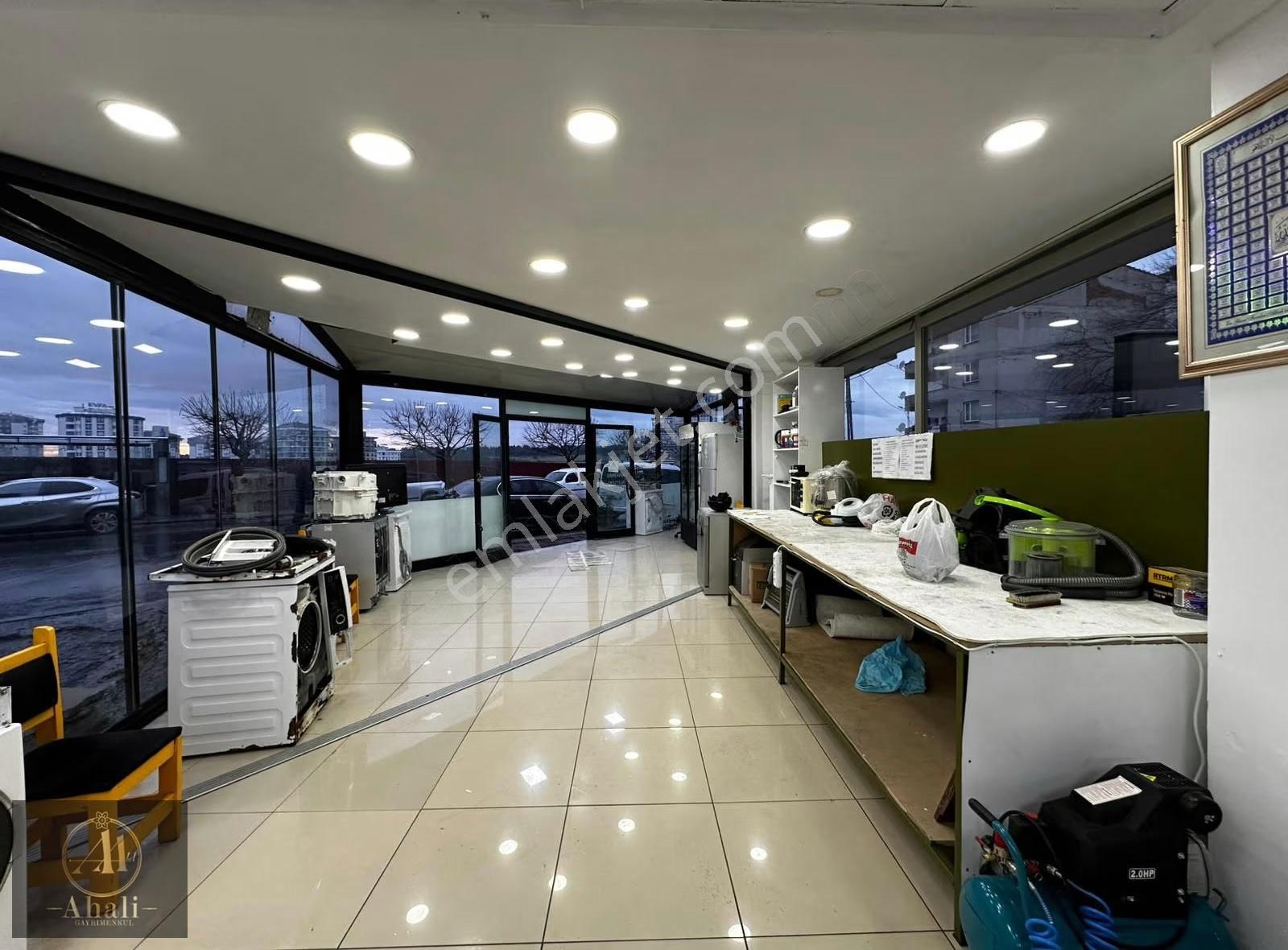 İşlek Cadde Üzeri 140m2 Her İşe Uygun 2 Katlı Kiralık Dükkan - Görsel 23