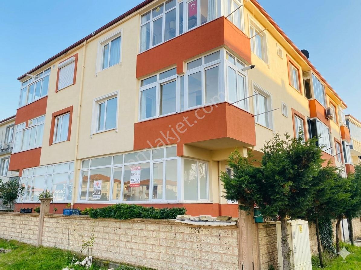 Karasu Yalı Mahalesinde Denize 50 Metre Müstakil Bahçeli 1+1
