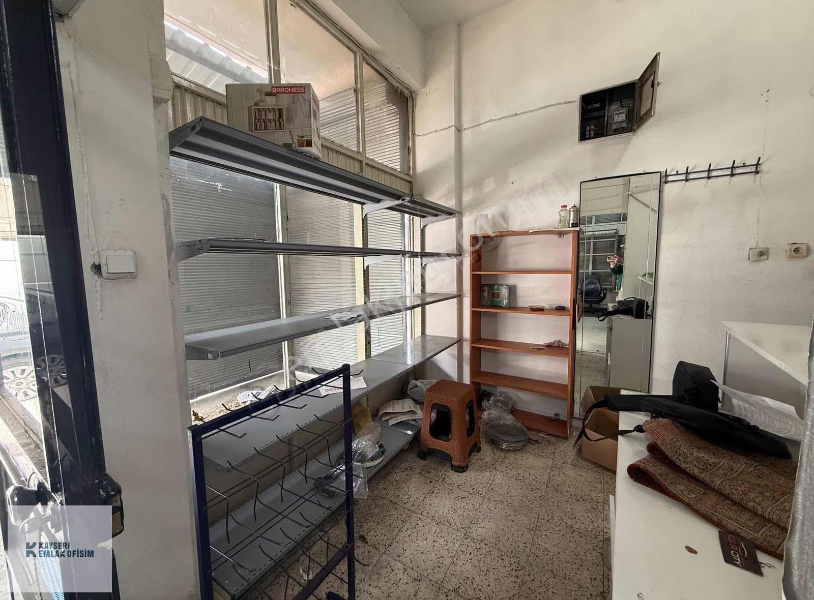 Mevlana Mah.adliye Yakını Kiralık Dükkan - Görsel 3